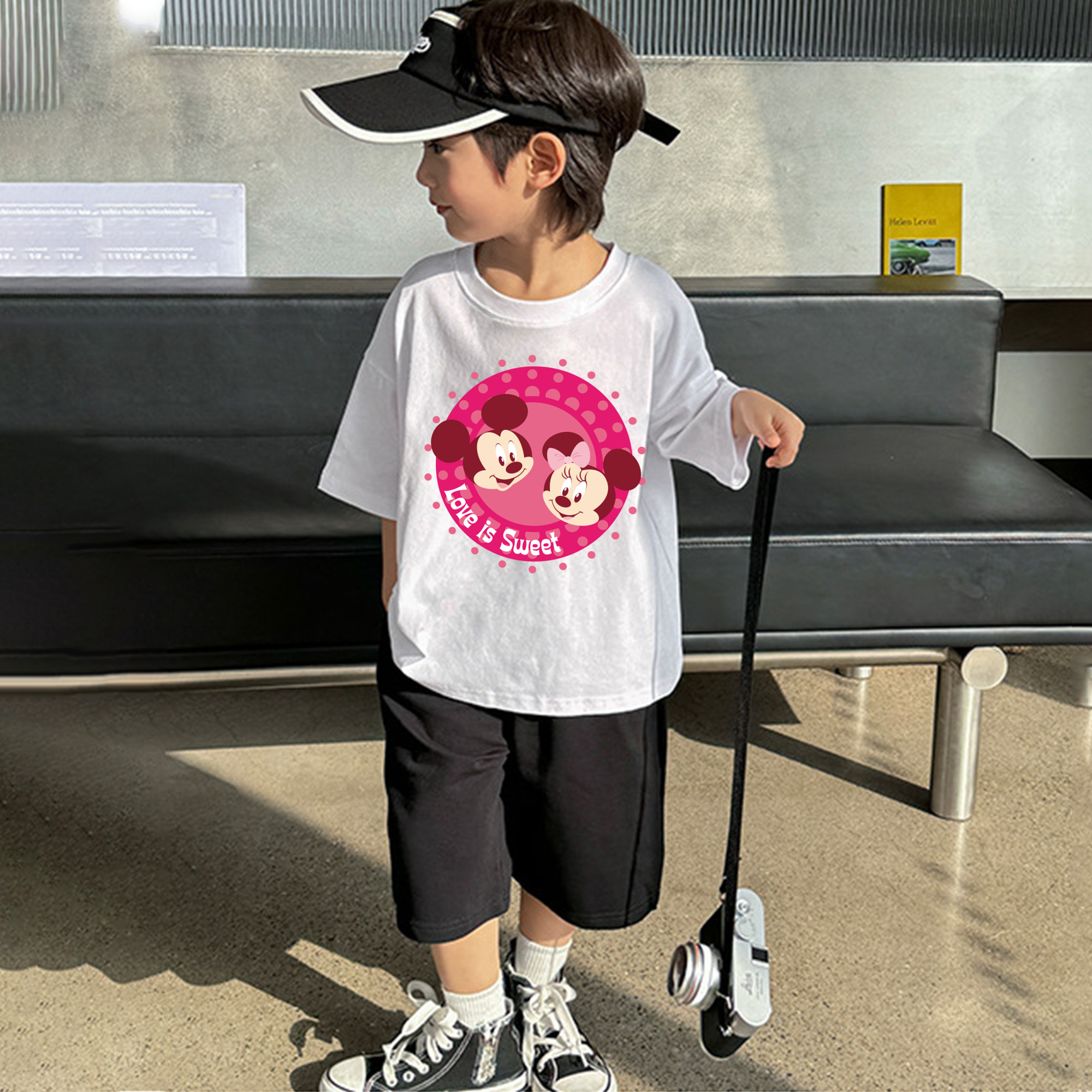 ミッキーマウス Mickey Mouse 綿100％キッズTシャツ（フロントプリント）