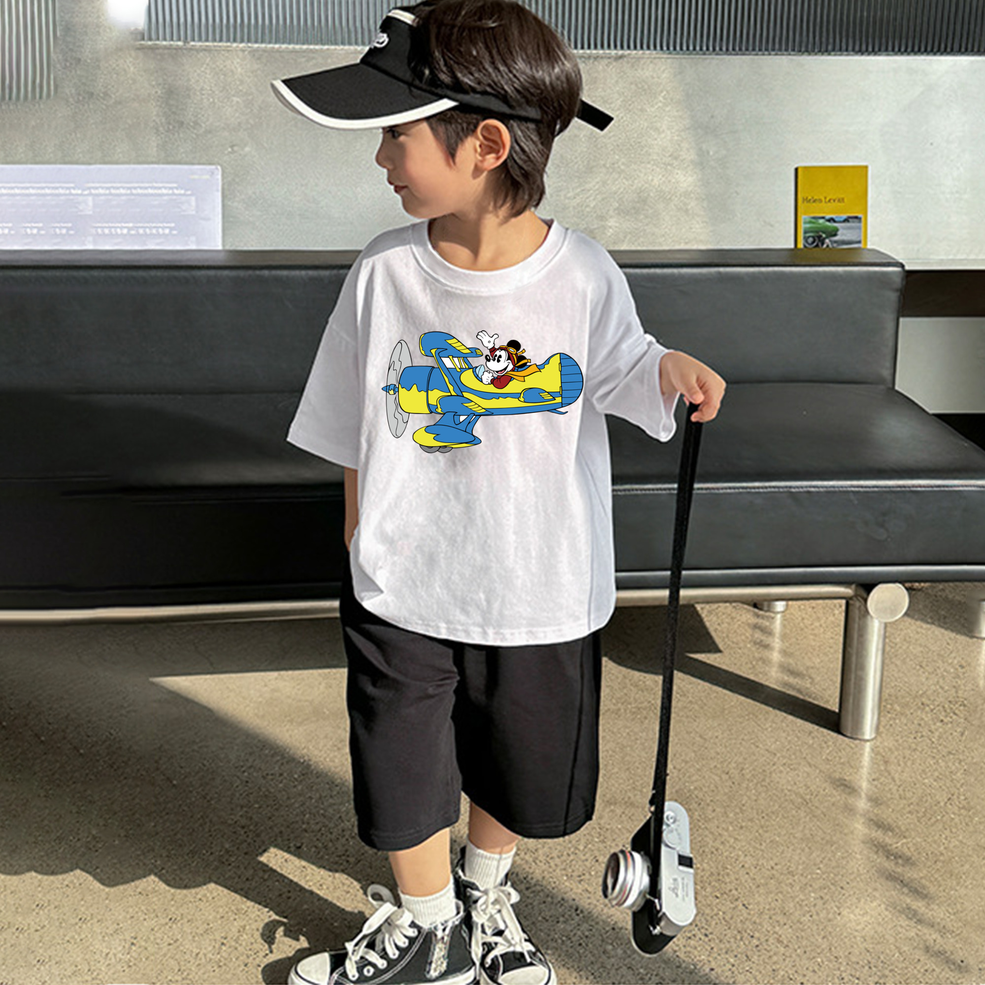ミッキーマウス Mickey Mouse 綿100％キッズTシャツ（フロントプリント）