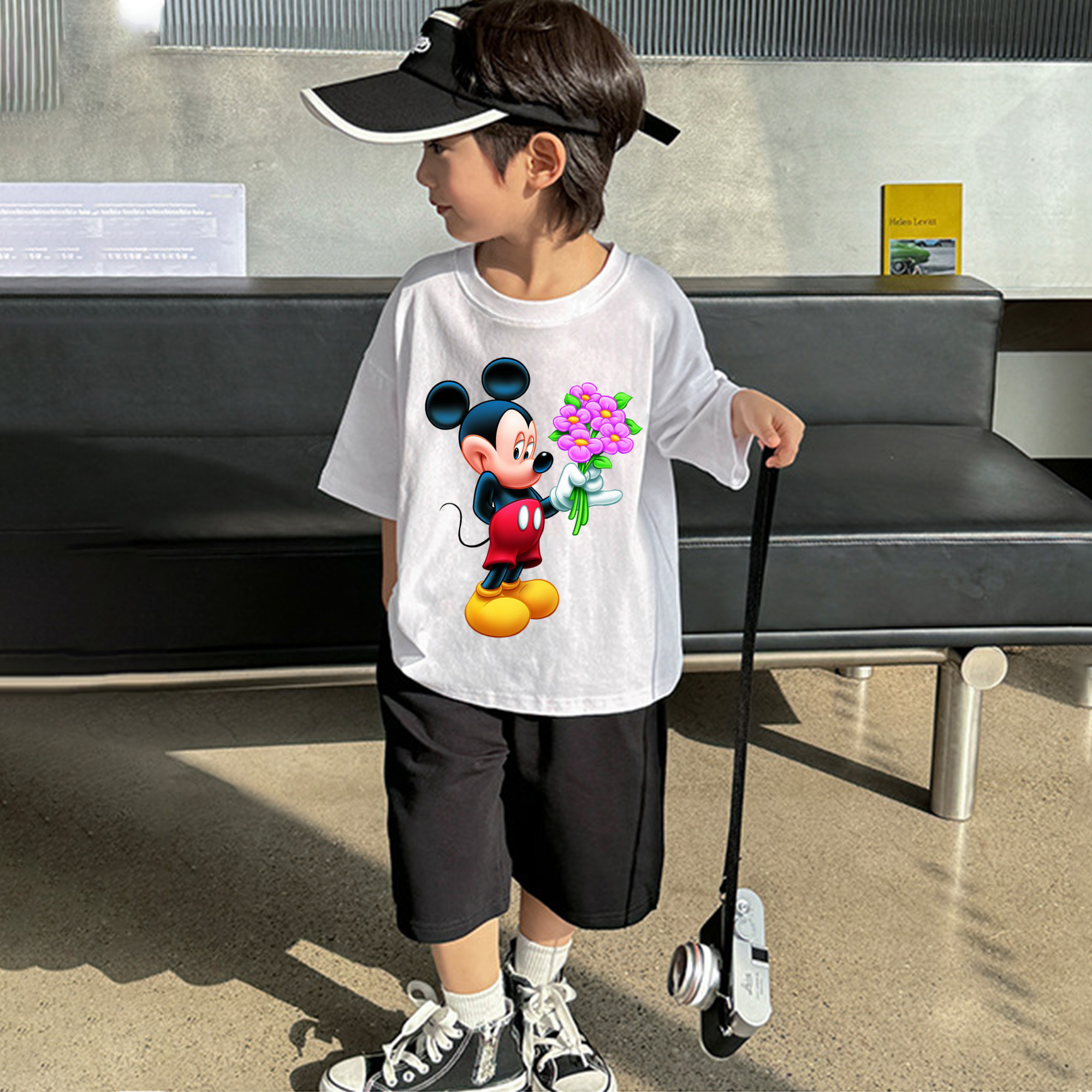 ミッキーマウス Mickey Mouse 綿100％キッズTシャツ（フロントプリント）