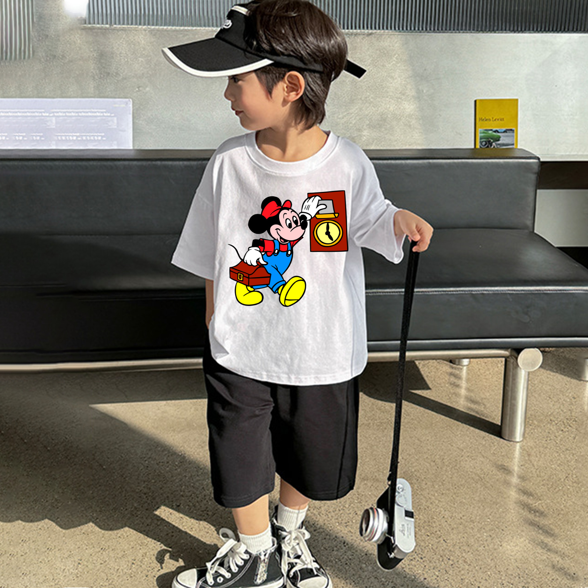 ミッキーマウス Mickey Mouse 綿100％キッズTシャツ（フロントプリント）