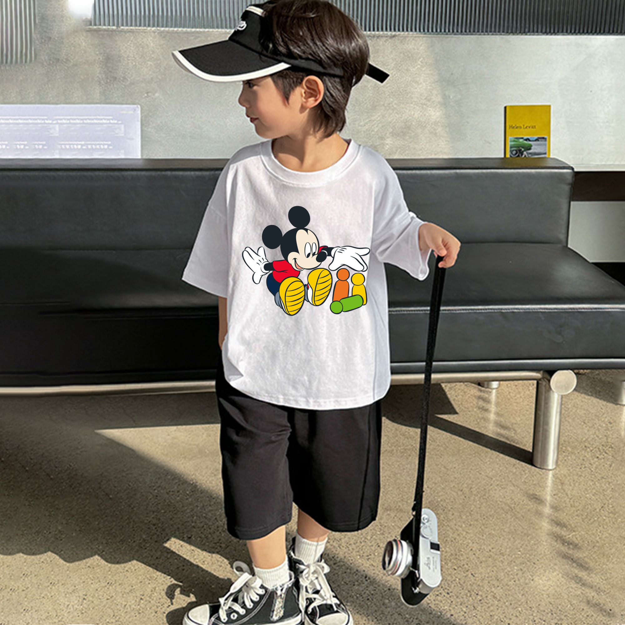 ミッキーマウス Mickey Mouse 綿100％キッズTシャツ（フロントプリント）