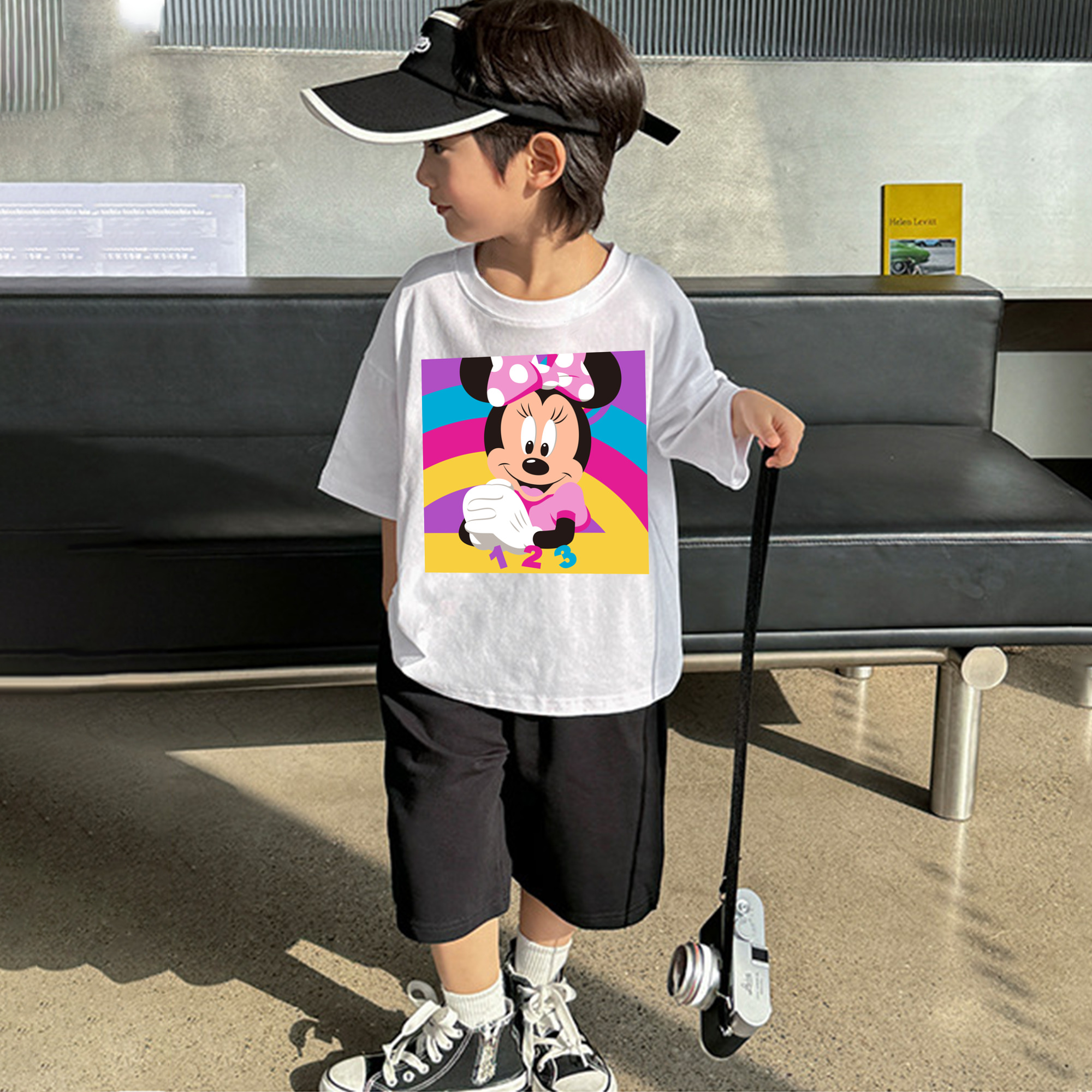 ミッキーマウス Mickey Mouse 綿100％キッズTシャツ（フロントプリント）