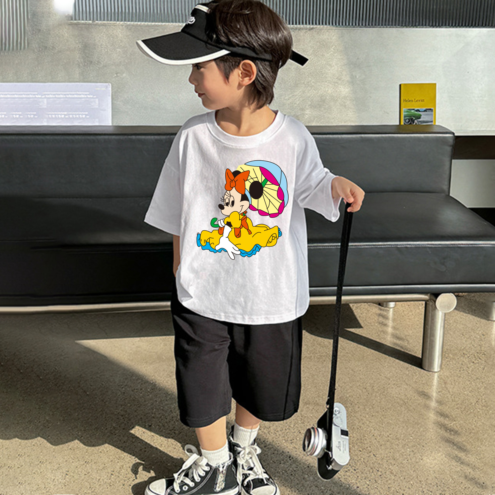 ミッキーマウス Mickey Mouse 綿100％キッズTシャツ（フロントプリント）