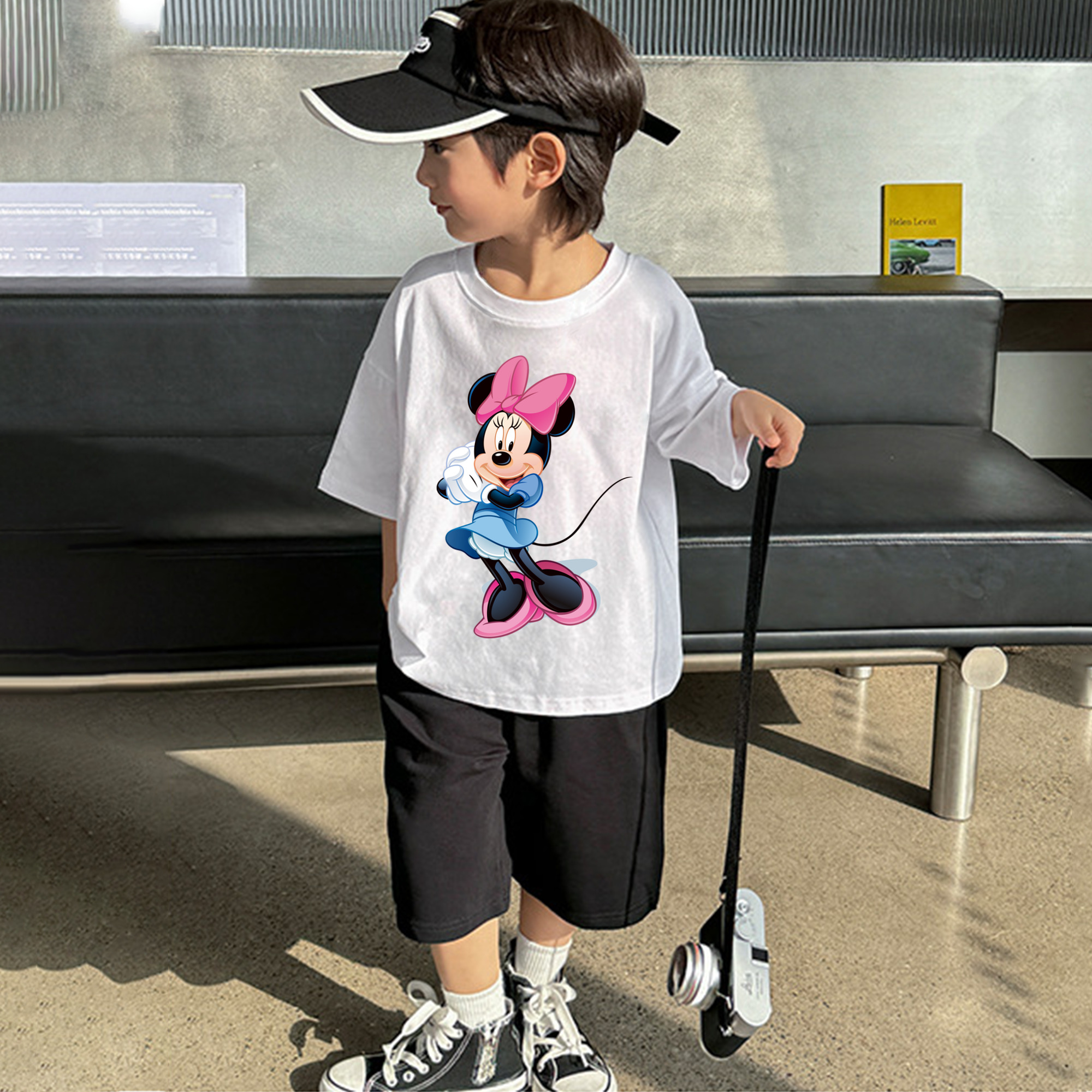 ミッキーマウス Mickey Mouse 綿100％キッズTシャツ（フロントプリント）