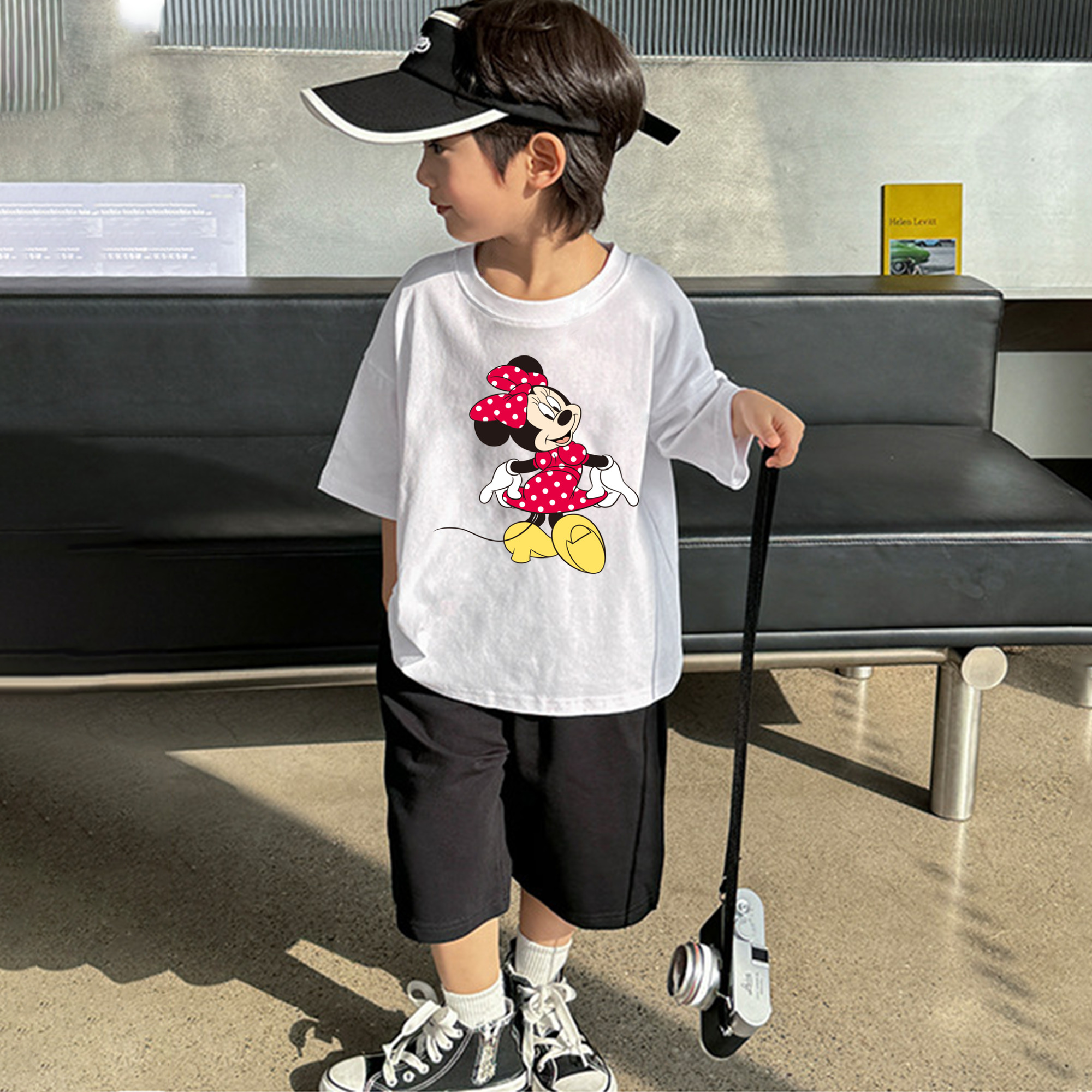 ミッキーマウス Mickey Mouse 綿100％キッズTシャツ（フロントプリント）