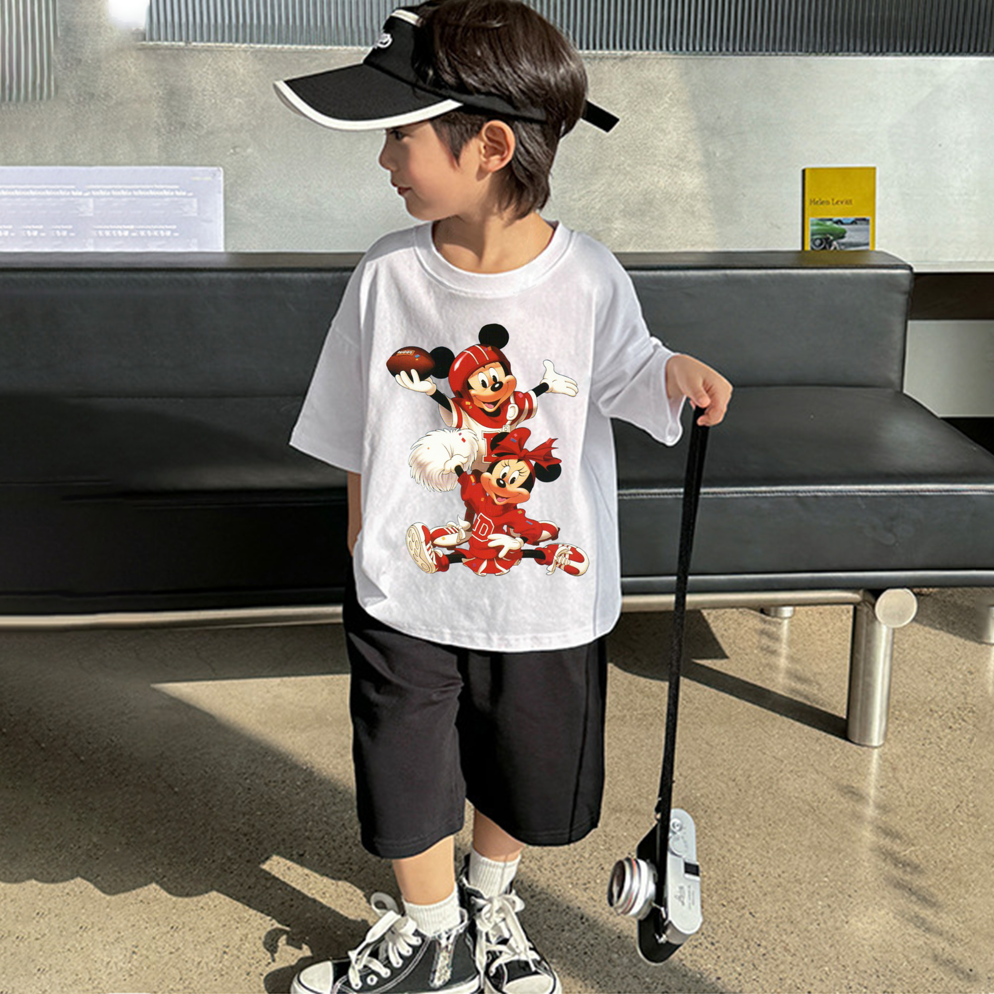 ミッキーマウス Mickey Mouse 綿100％キッズTシャツ（フロントプリント）