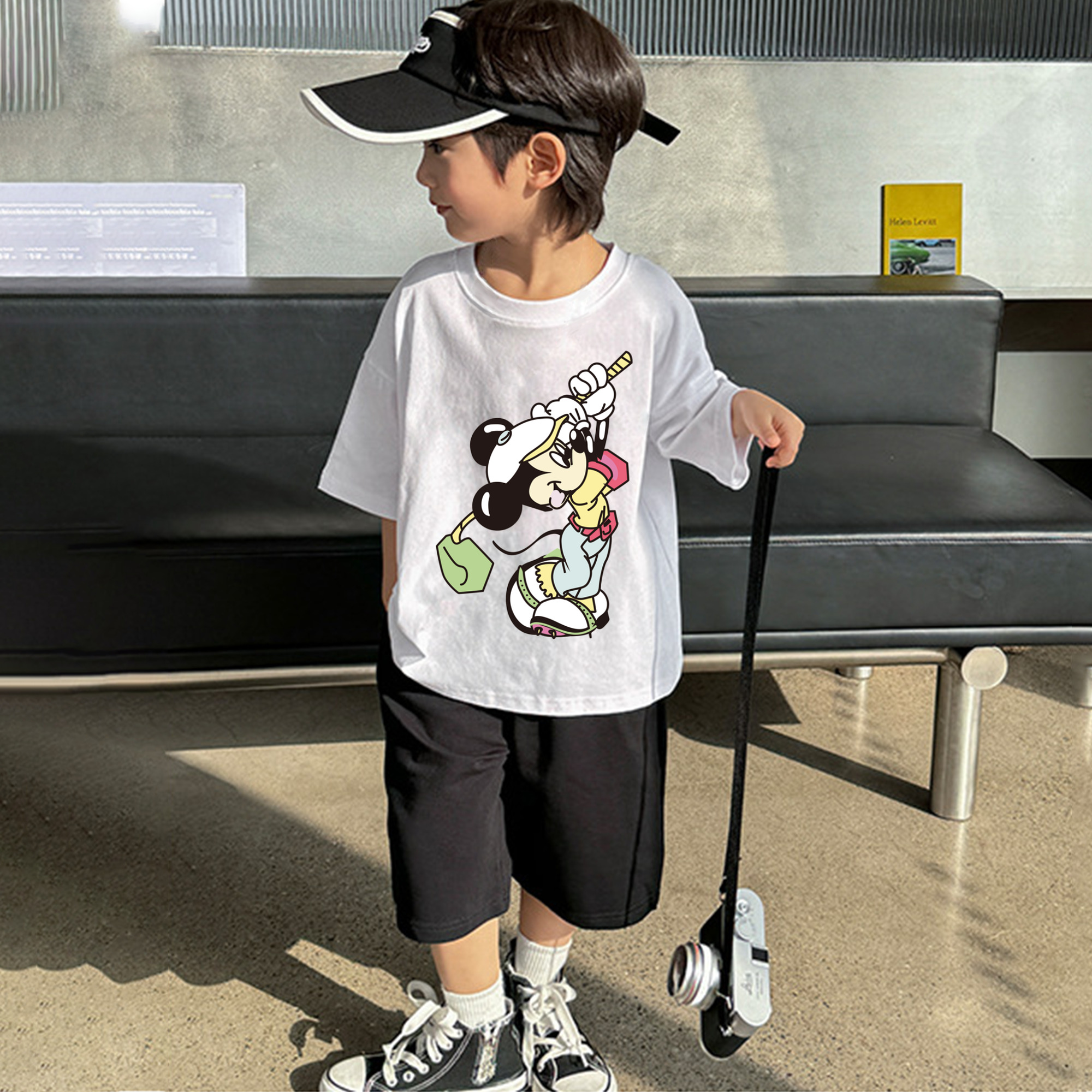 ミッキーマウス Mickey Mouse 綿100％キッズTシャツ（フロントプリント）