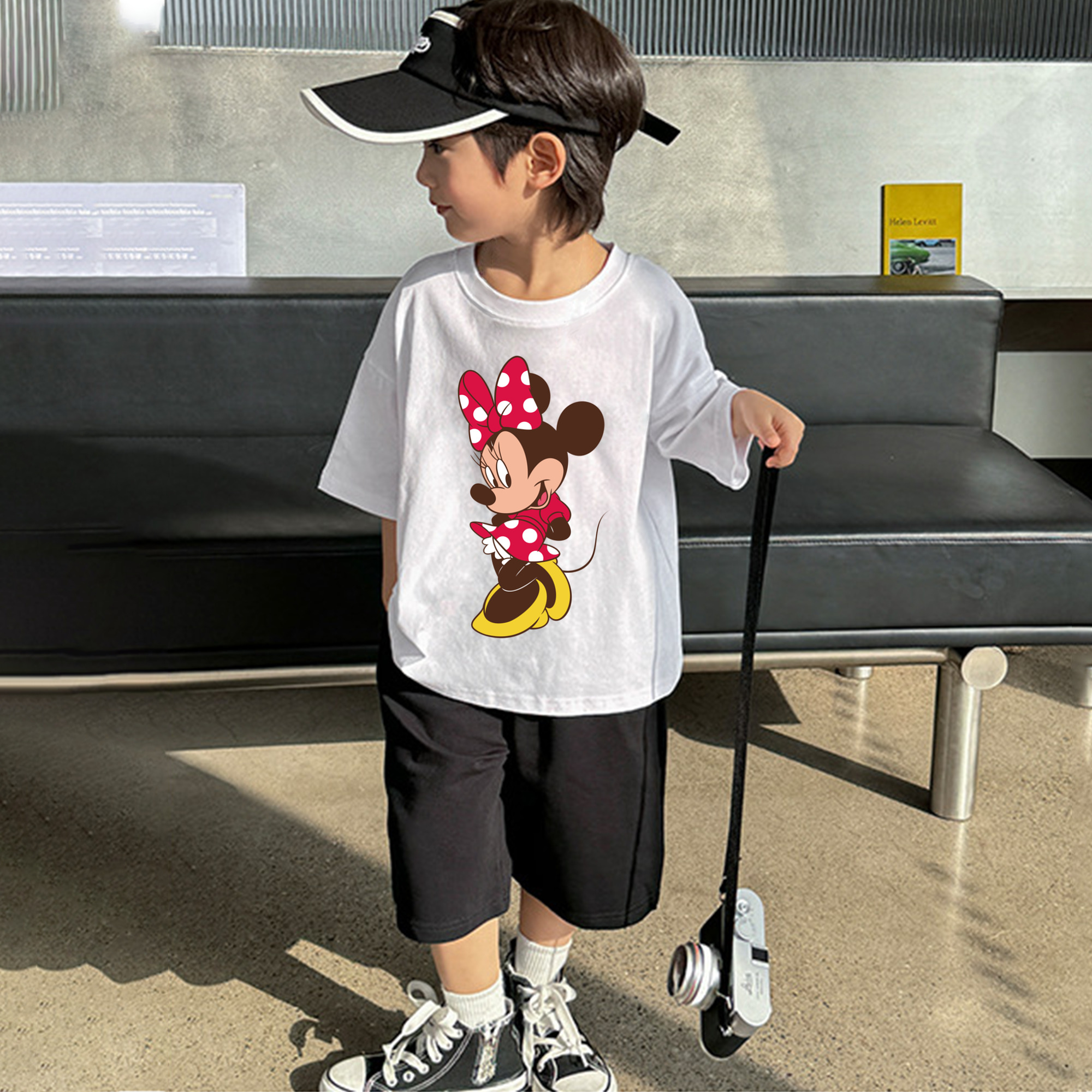 ミッキーマウス Mickey Mouse 綿100％キッズTシャツ（フロントプリント）