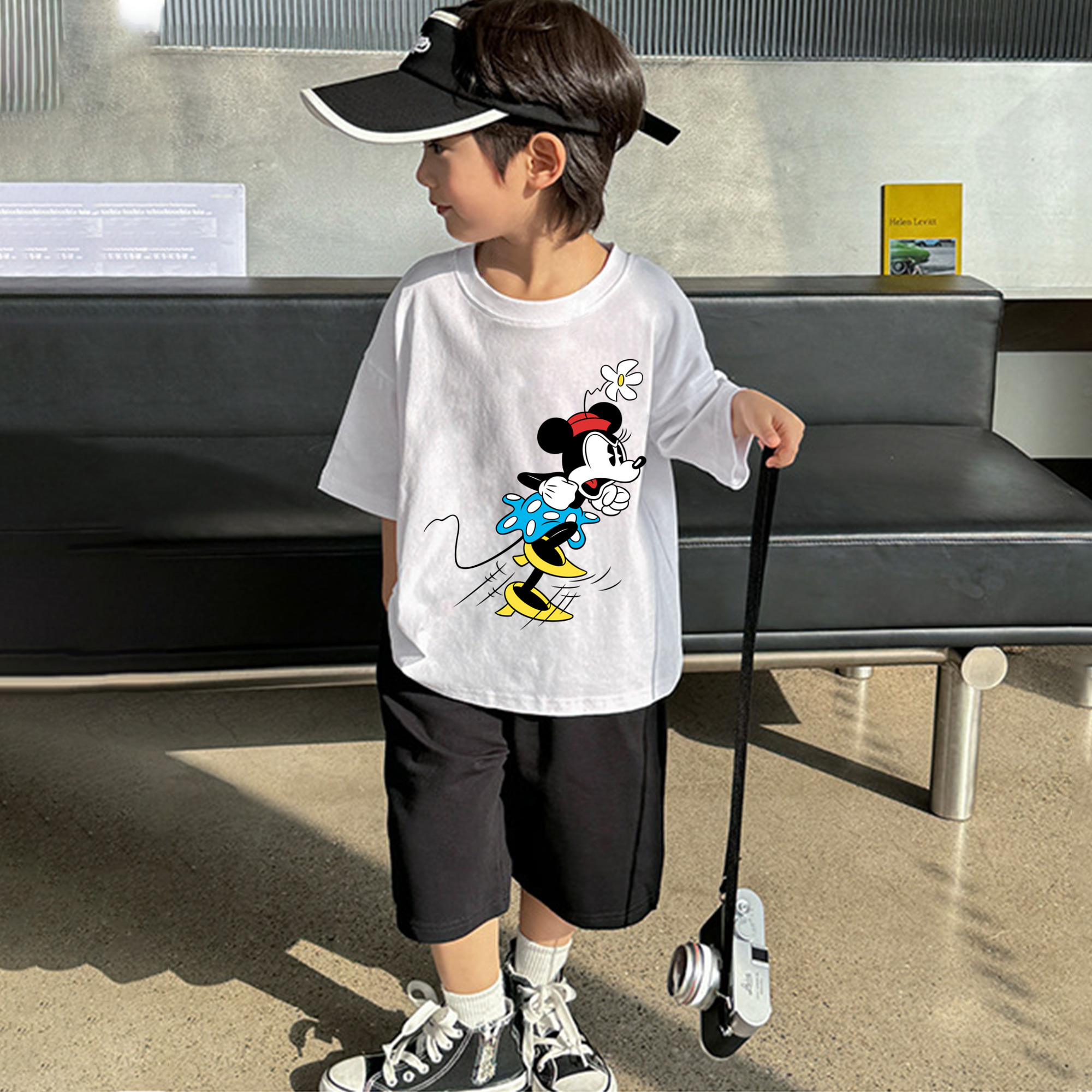 ミッキーマウス Mickey Mouse 綿100％キッズTシャツ（フロントプリント）