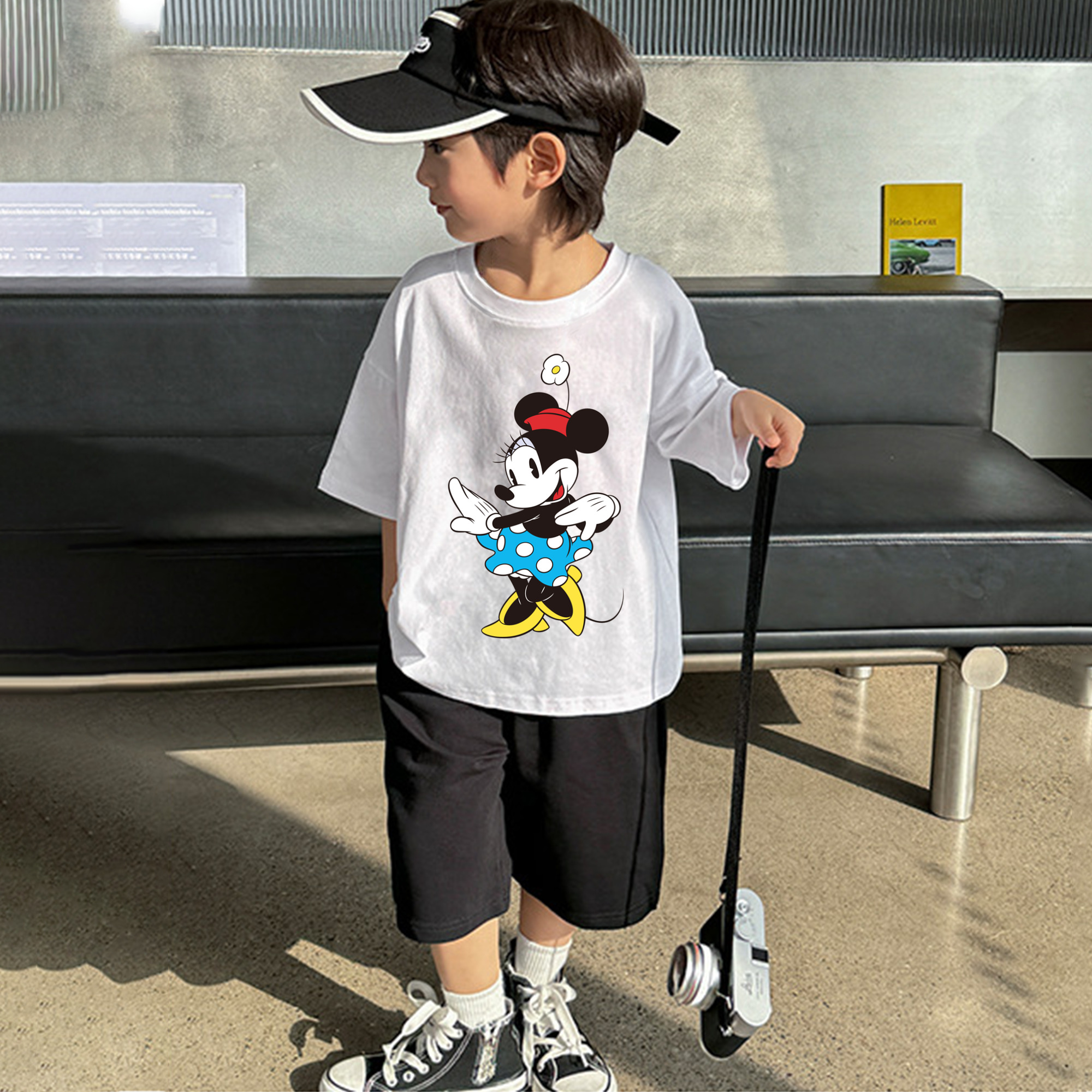 ミッキーマウス Mickey Mouse 綿100％キッズTシャツ（フロントプリント）