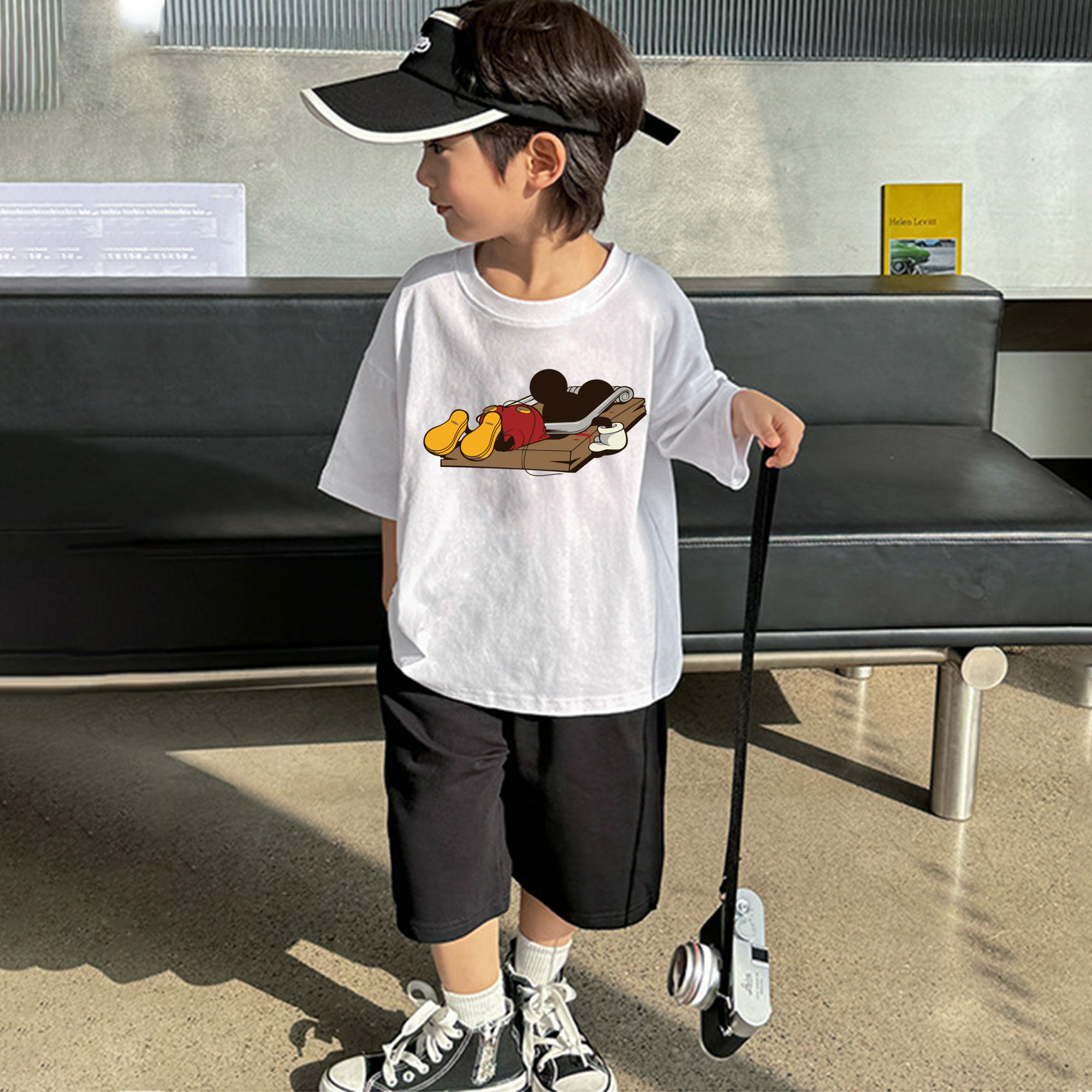 ミッキーマウス Mickey Mouse 綿100％キッズTシャツ（フロントプリント）