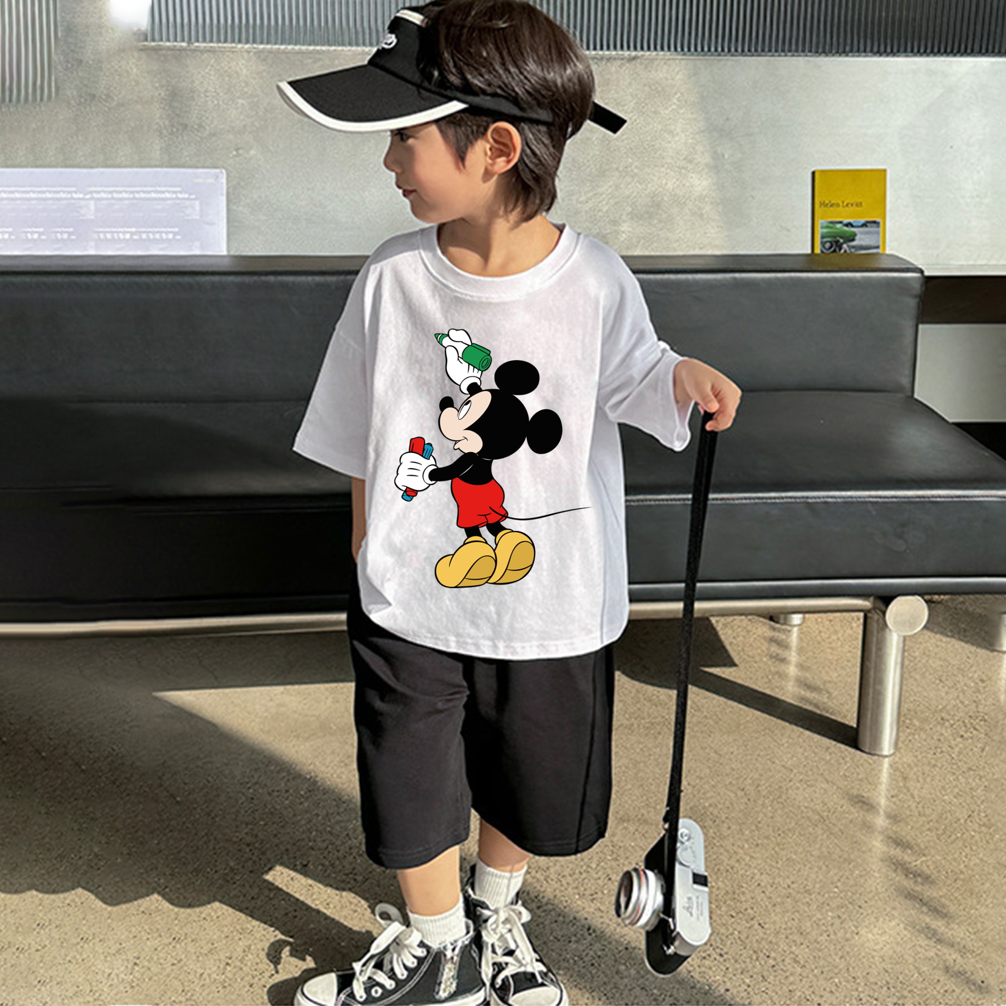 ミッキーマウス Mickey Mouse 綿100％キッズTシャツ（フロントプリント）