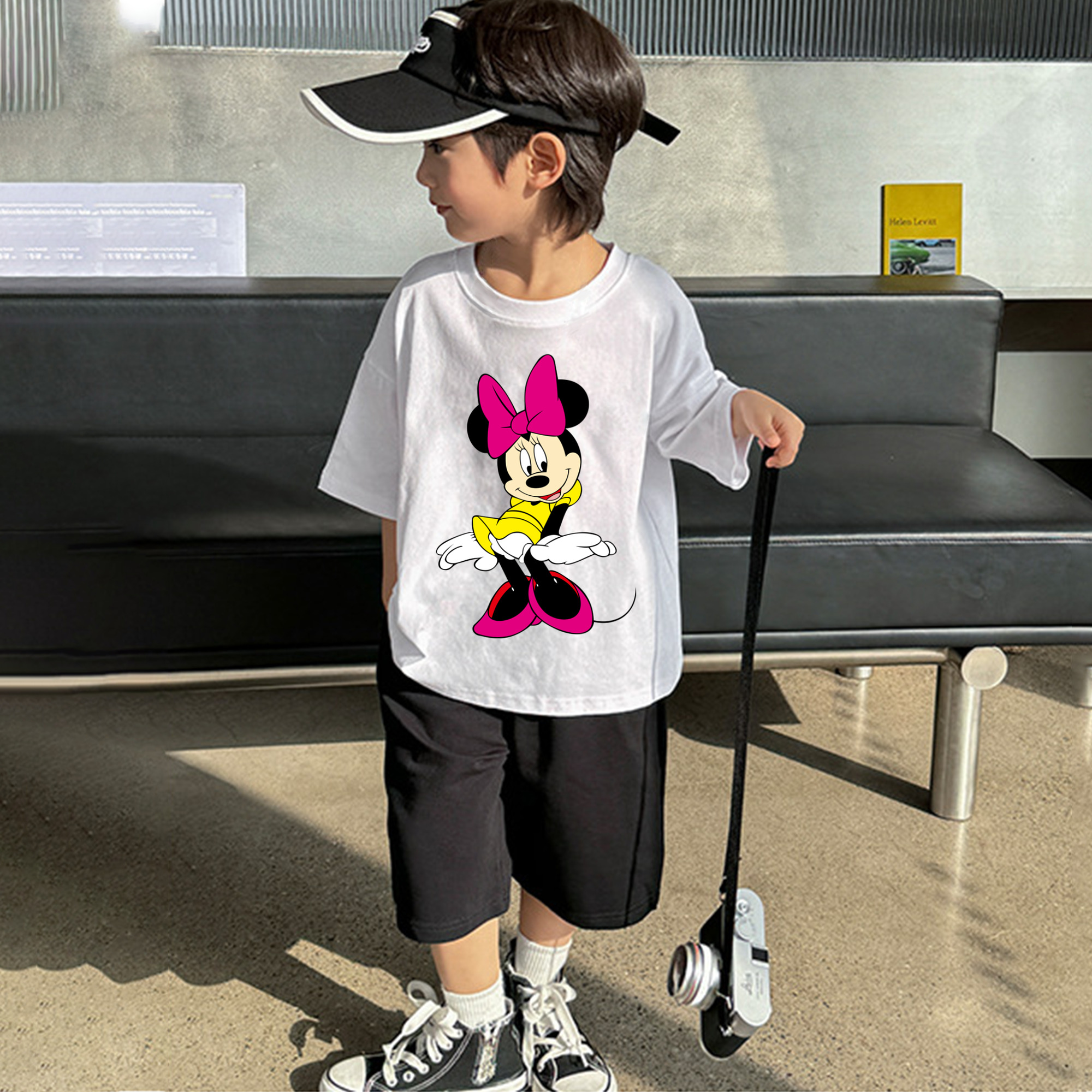 ミッキーマウス Mickey Mouse 綿100％キッズTシャツ（フロントプリント）