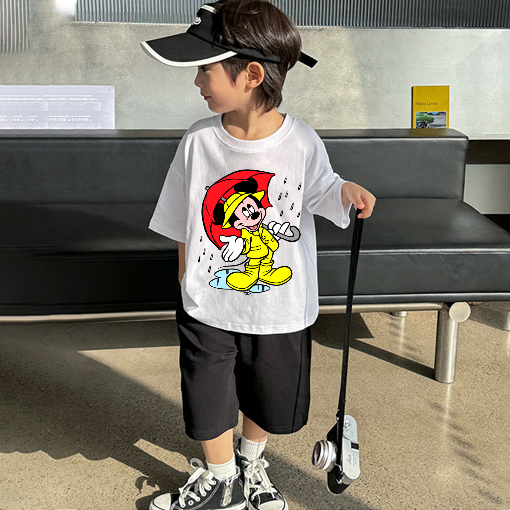 ミッキーマウス Mickey Mouse 綿100％キッズTシャツ（フロントプリント）