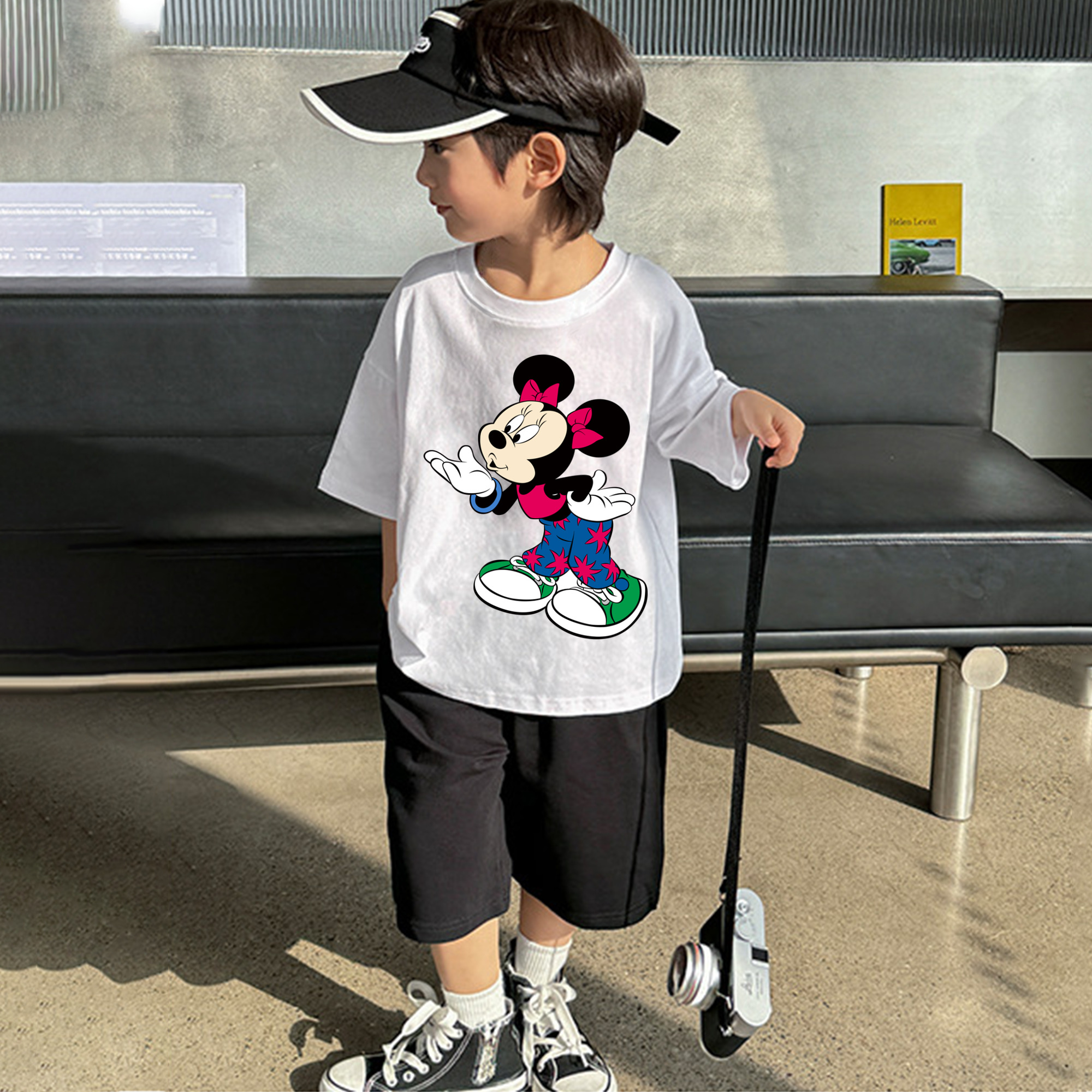 ミッキーマウス Mickey Mouse 綿100％キッズTシャツ（フロントプリント）