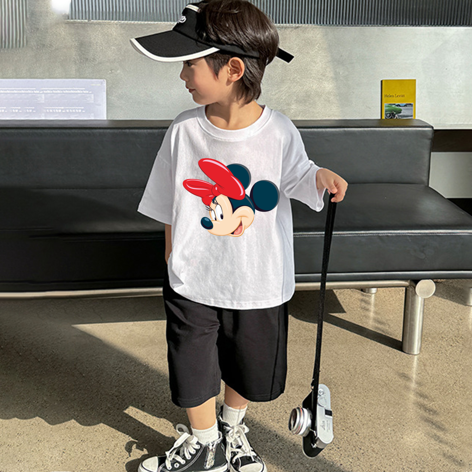 ミッキーマウス Mickey Mouse 綿100％キッズTシャツ（フロントプリント）