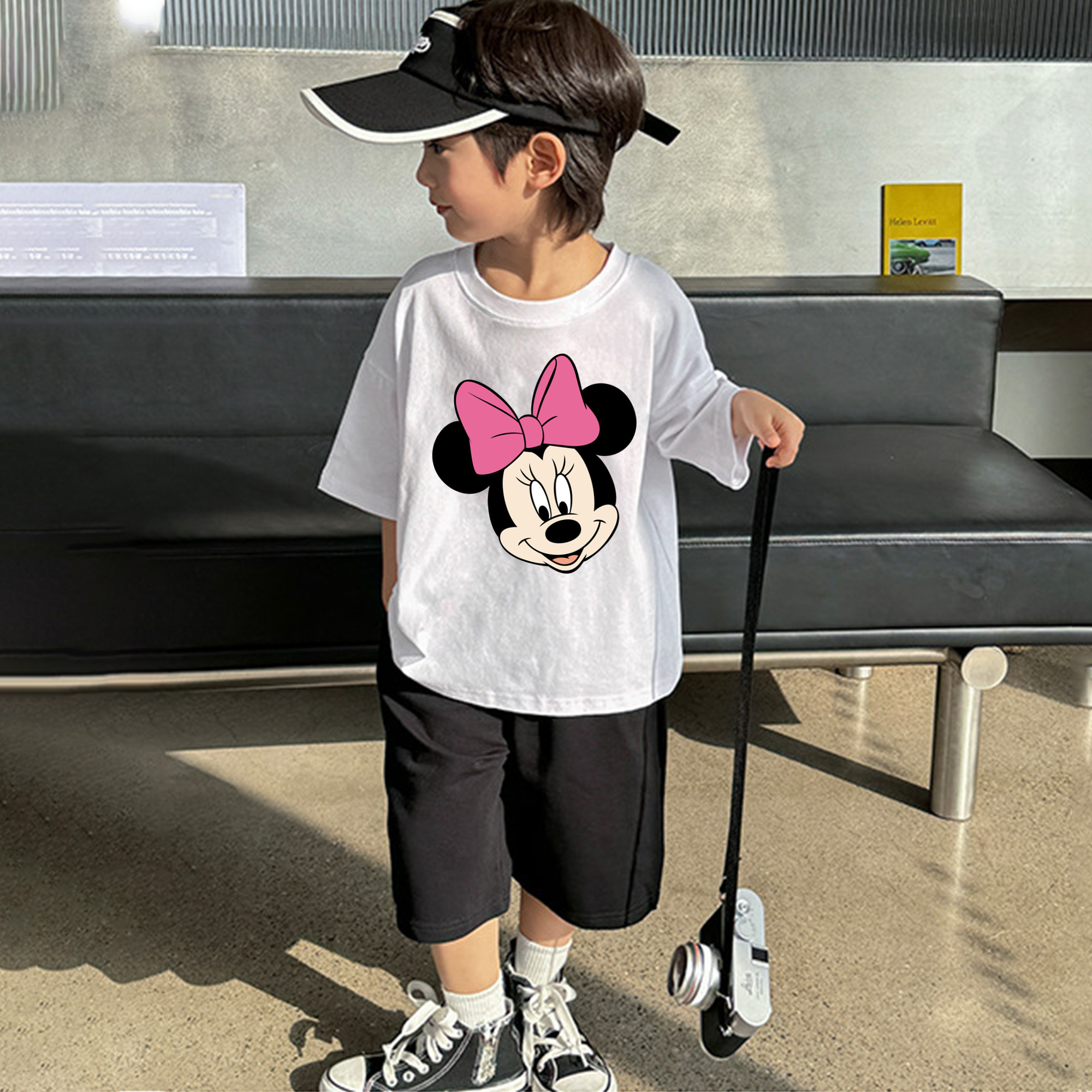 ミッキーマウス Mickey Mouse 綿100％キッズTシャツ（フロントプリント）