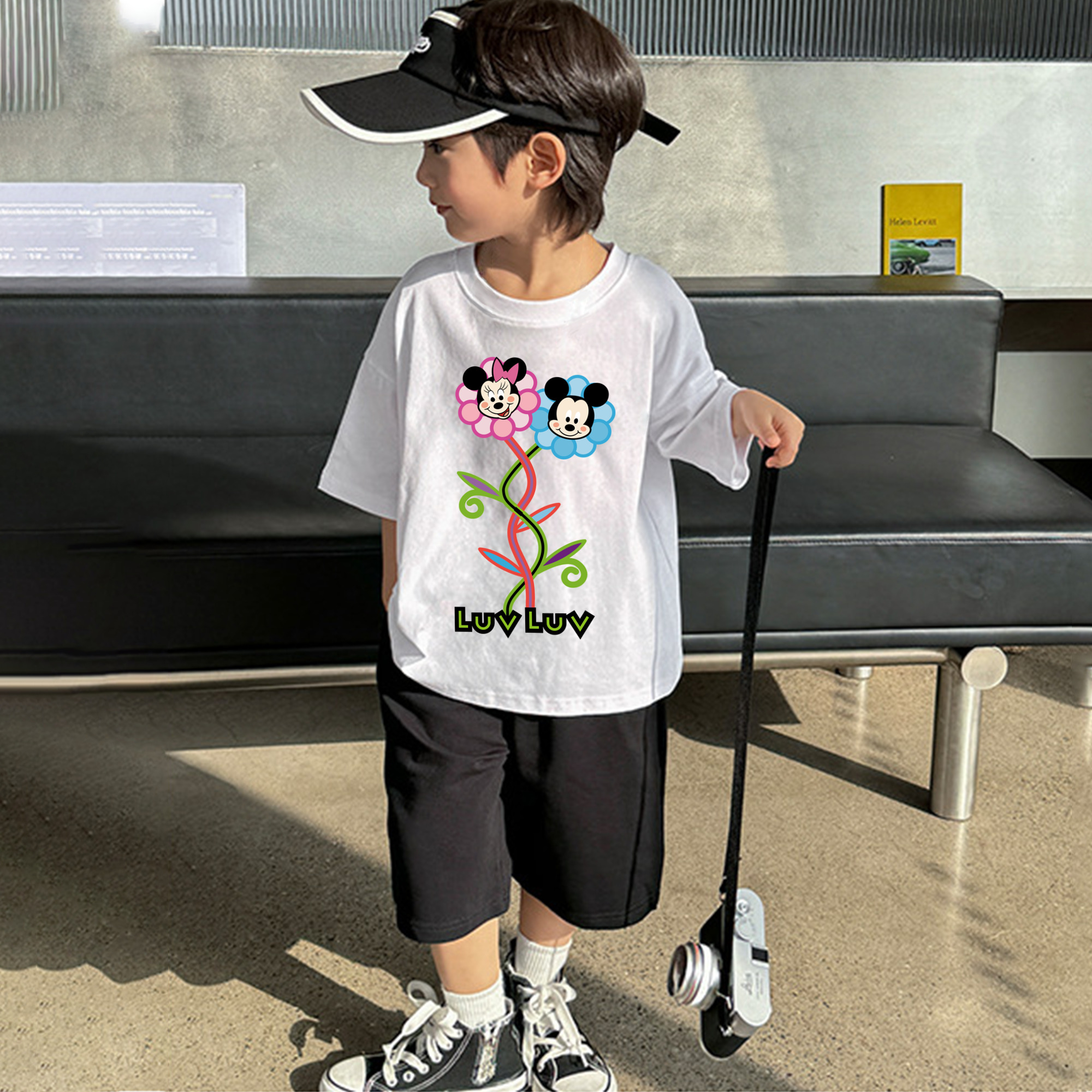 ミッキーマウス Mickey Mouse 綿100％キッズTシャツ（フロントプリント）