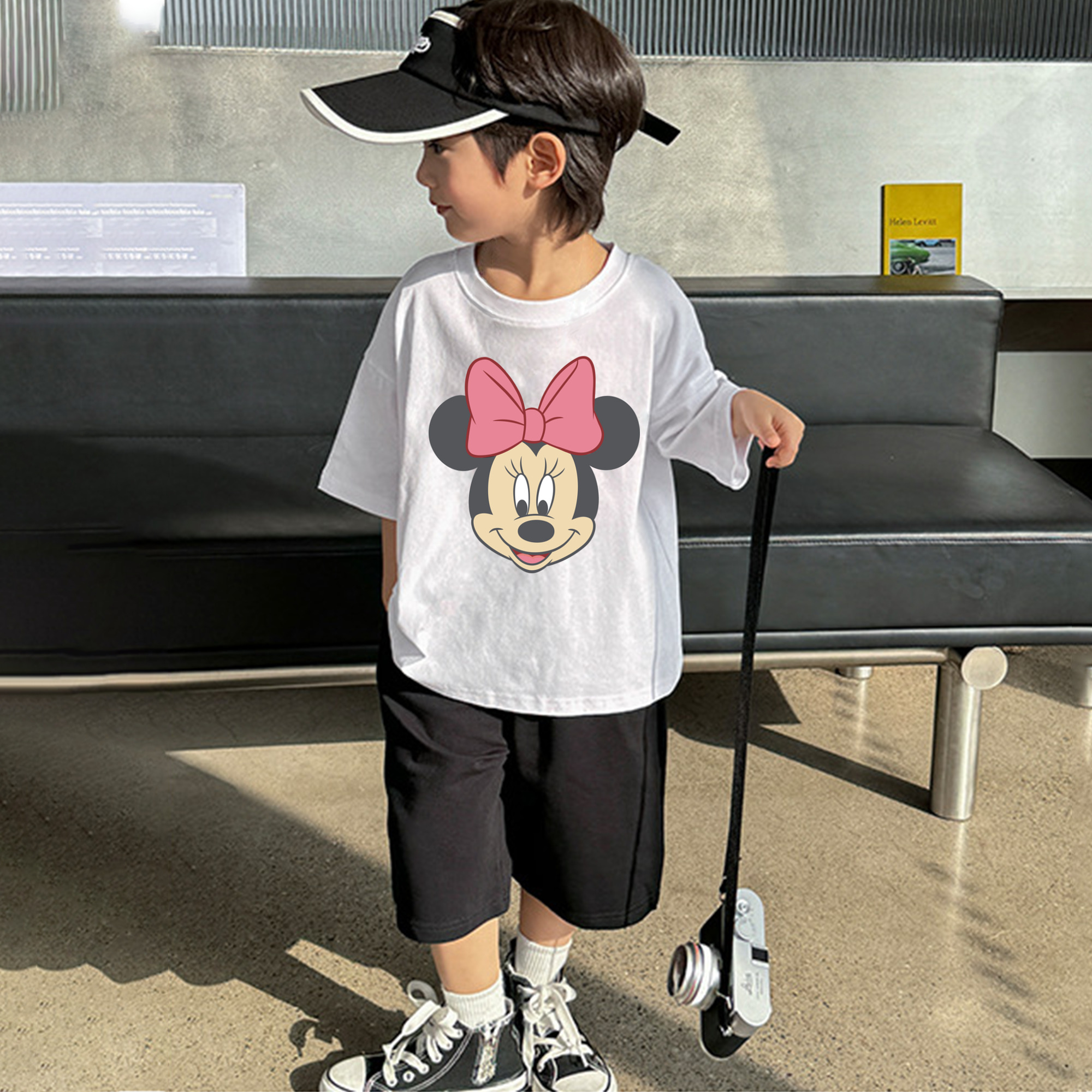 ミッキーマウス Mickey Mouse 綿100％キッズTシャツ（フロントプリント）