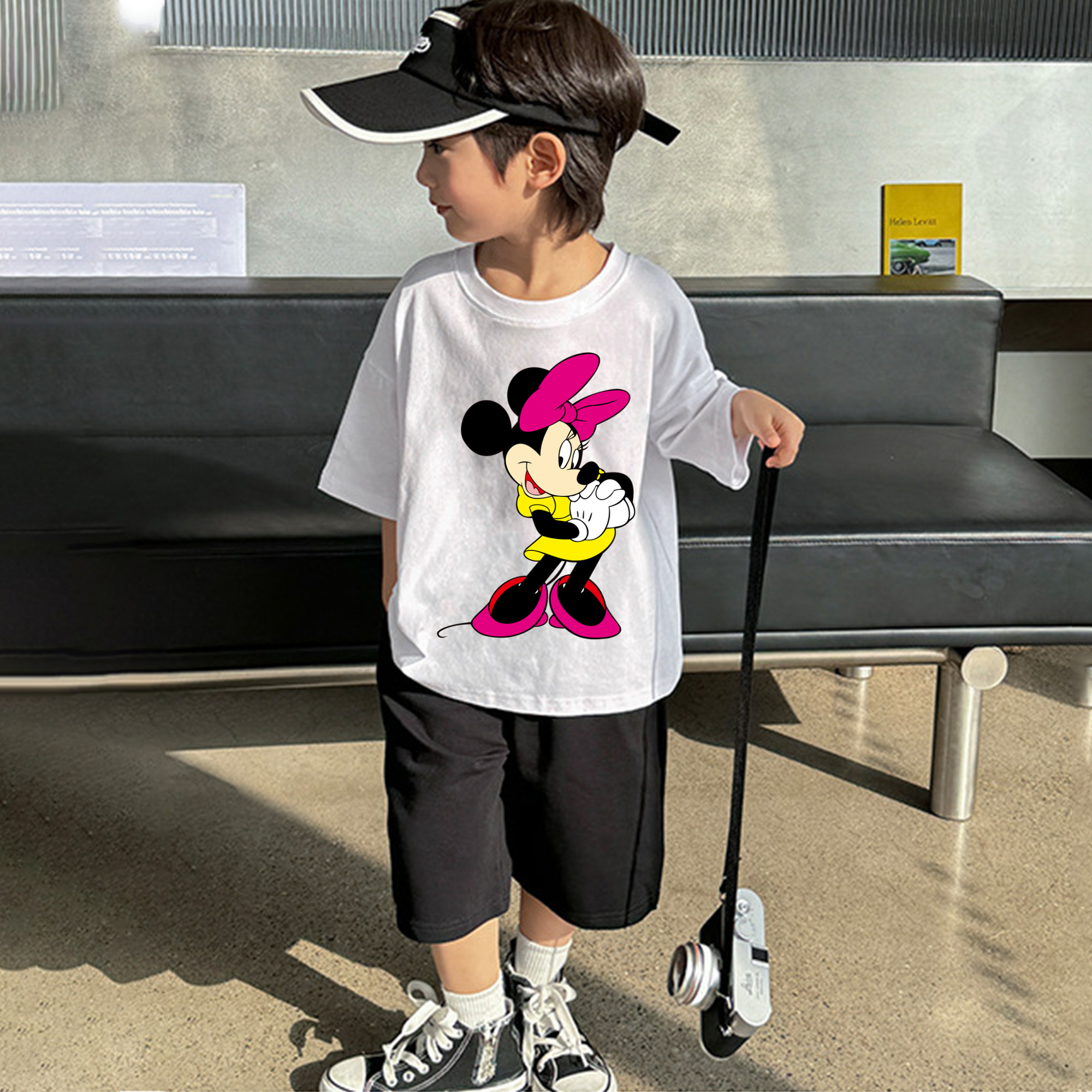 ミッキーマウス Mickey Mouse 綿100％キッズTシャツ（フロントプリント）