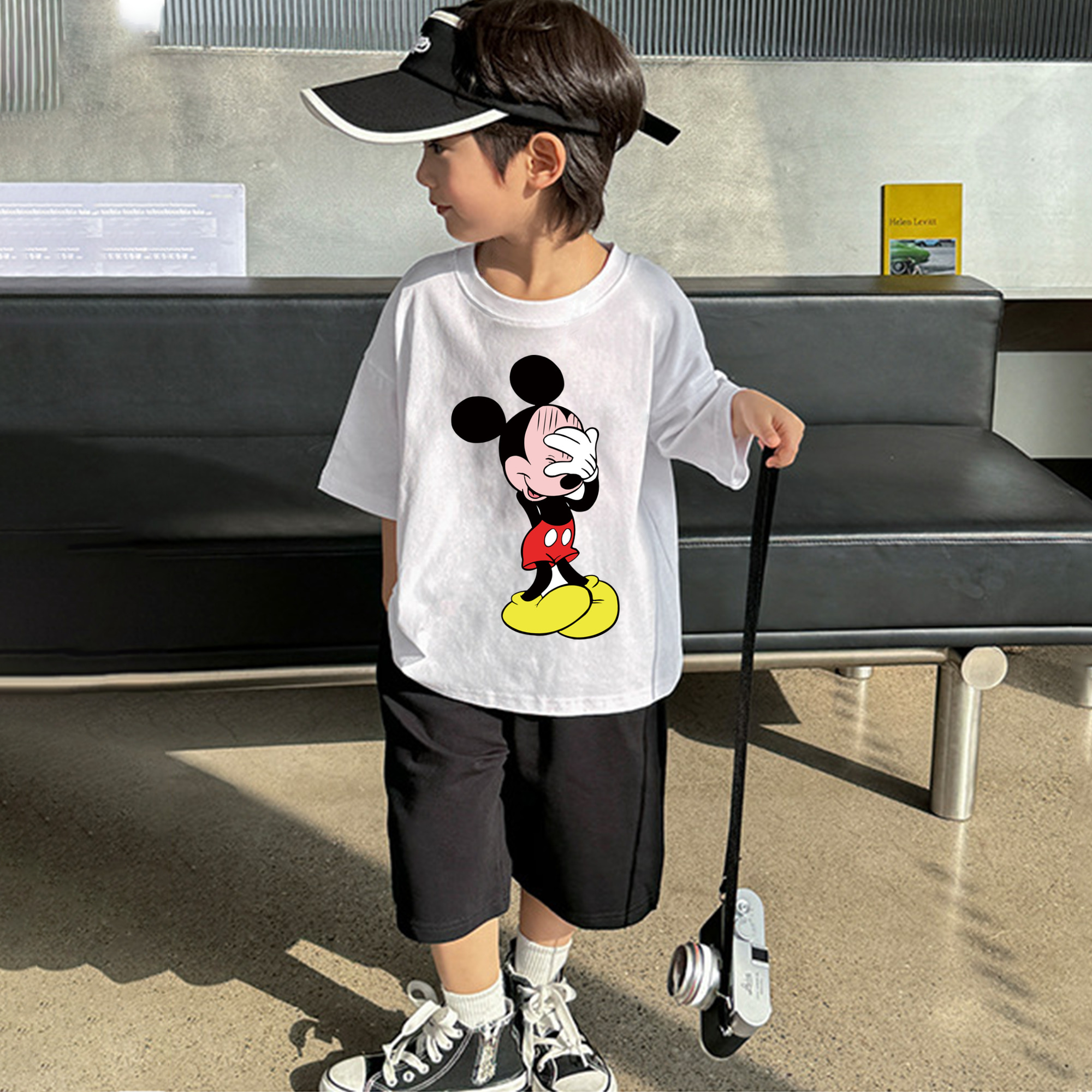 ミッキーマウス Mickey Mouse 綿100％キッズTシャツ（フロントプリント）