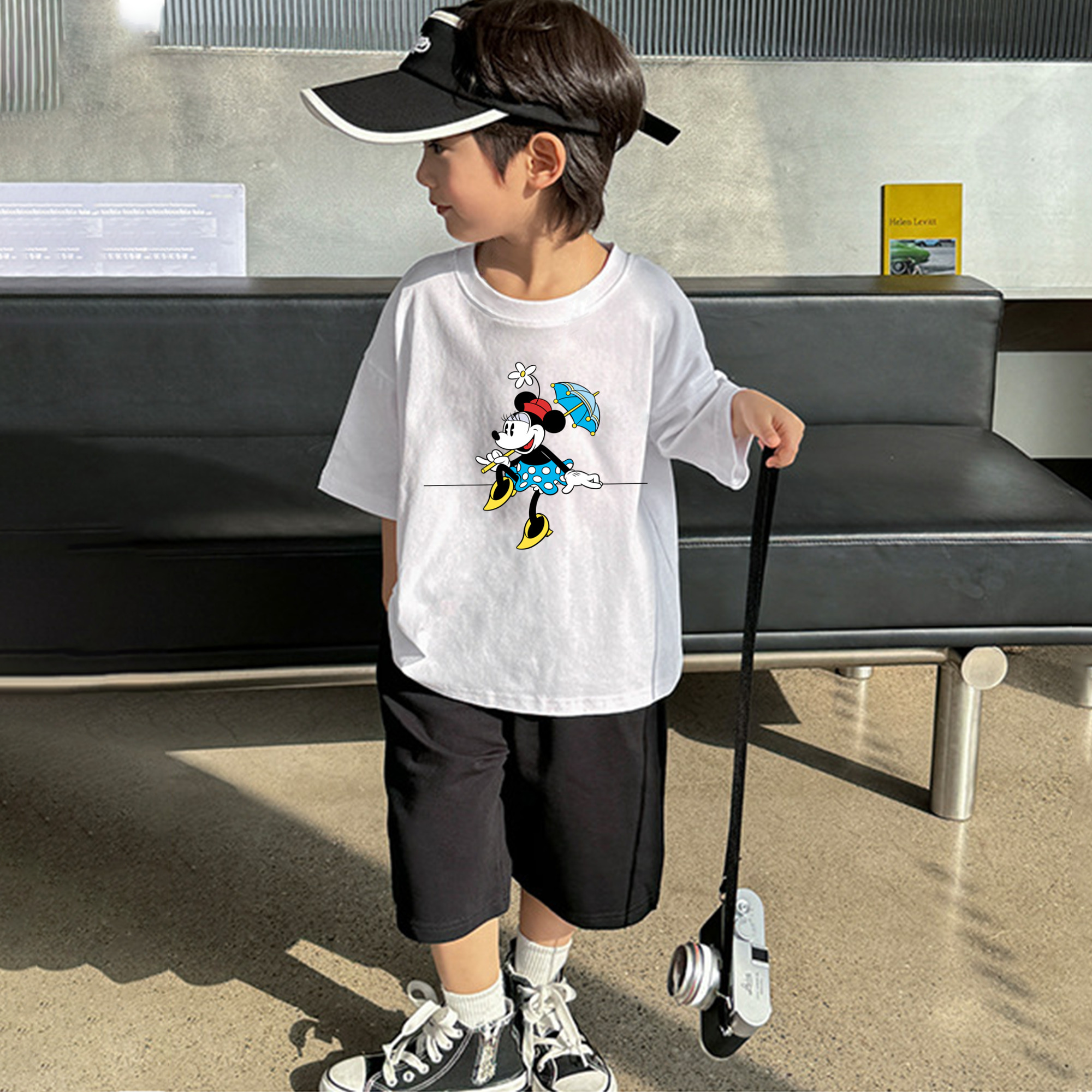 ミッキーマウス Mickey Mouse 綿100％キッズTシャツ（フロントプリント）