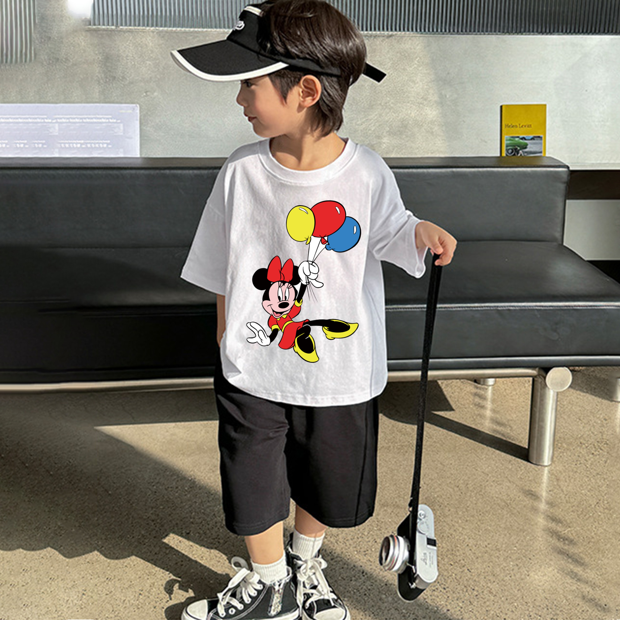 ミッキーマウス Mickey Mouse 綿100％キッズTシャツ（フロントプリント）