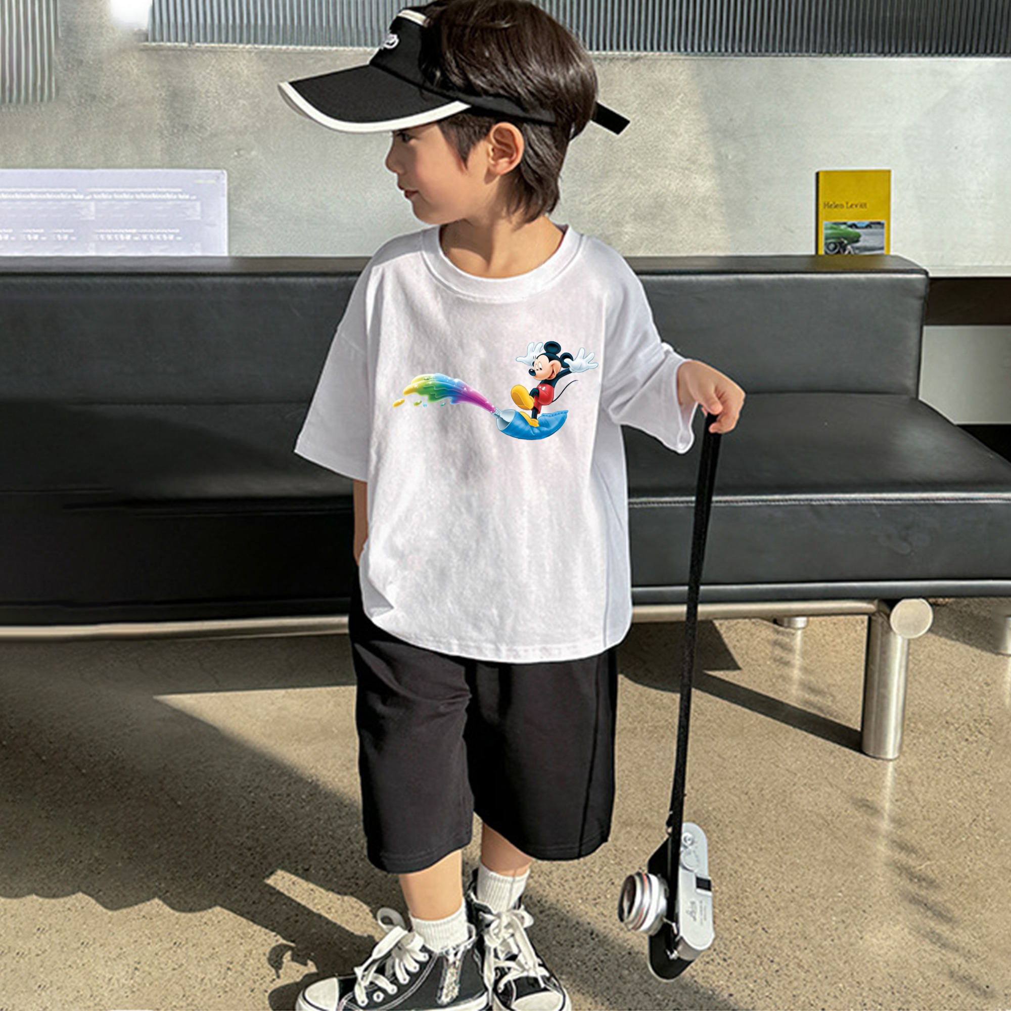 ミッキーマウス Mickey Mouse 綿100％キッズTシャツ（フロントプリント）