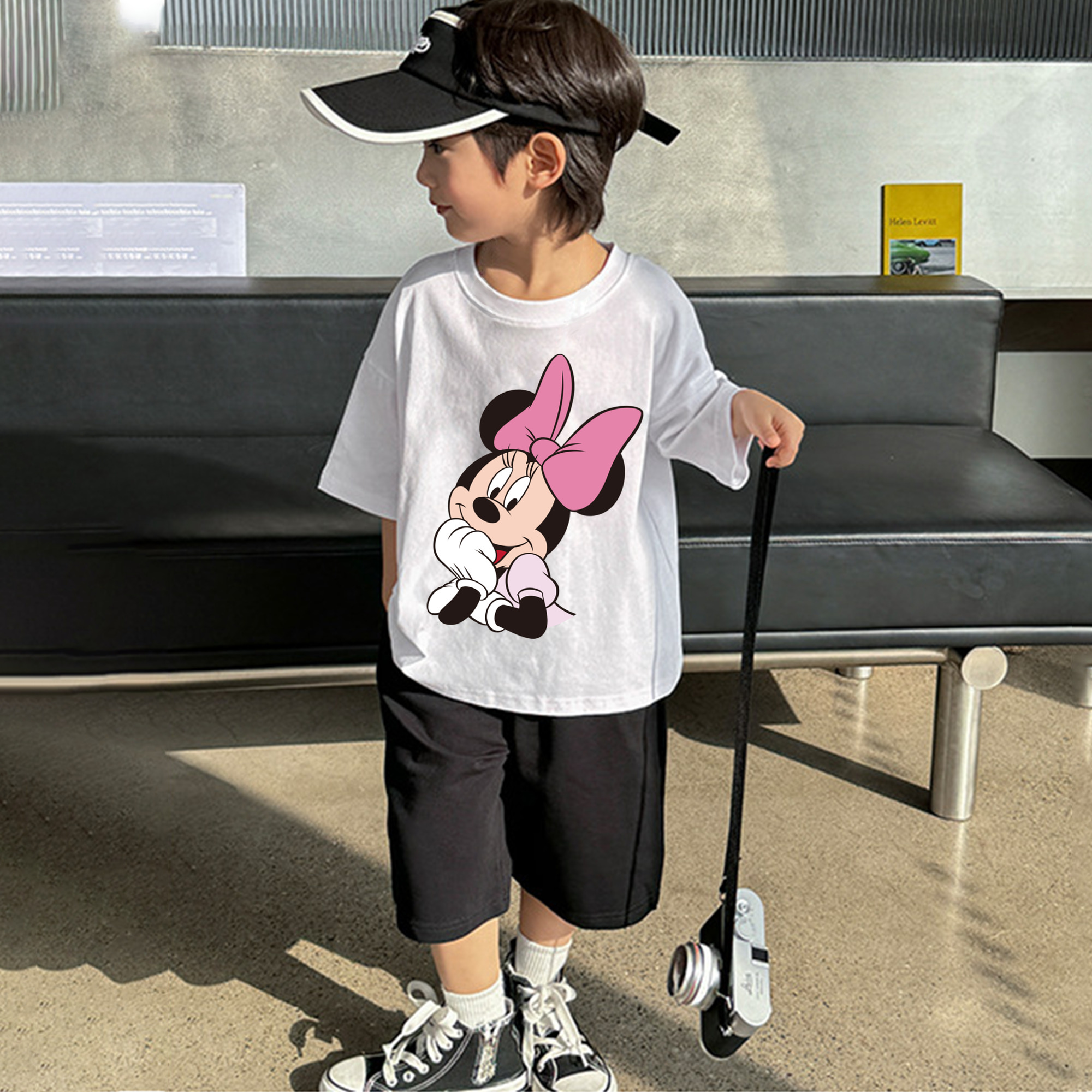 ミッキーマウス Mickey Mouse 綿100％キッズTシャツ（フロントプリント）