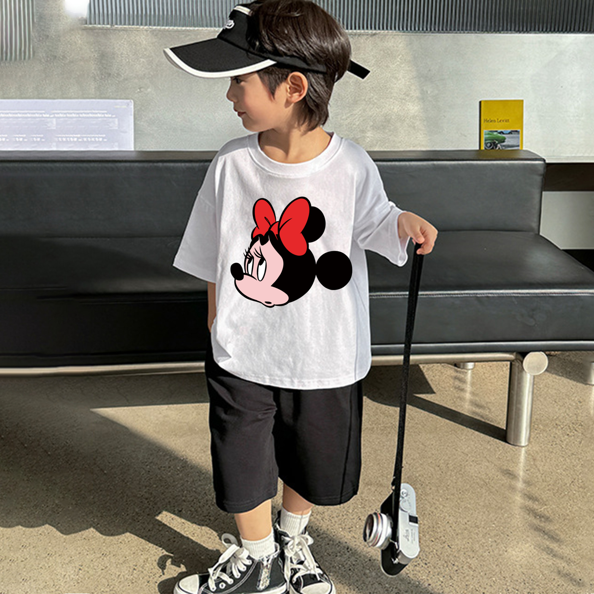 ミッキーマウス Mickey Mouse 綿100％キッズTシャツ（フロントプリント）