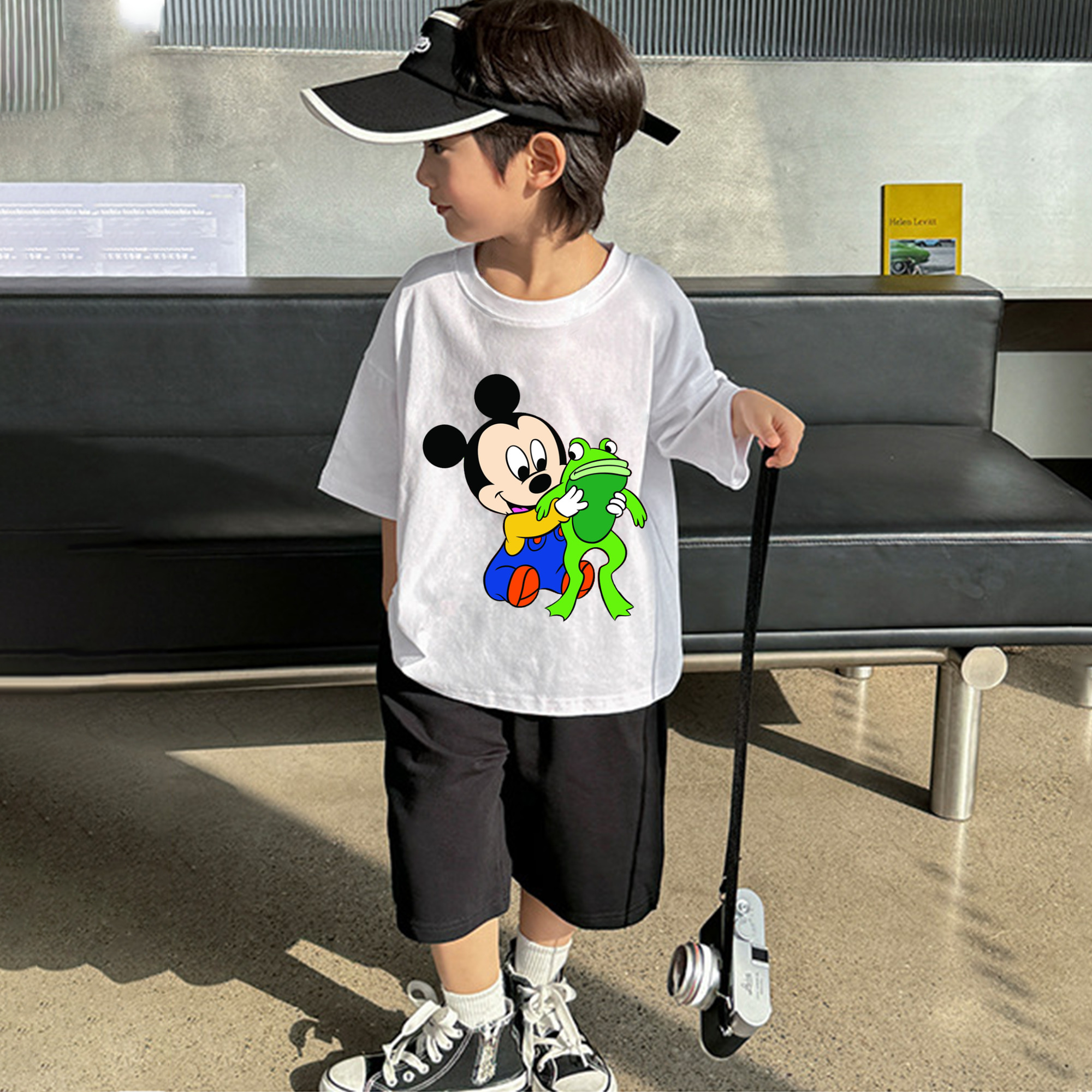 ミッキーマウス Mickey Mouse 綿100％キッズTシャツ（フロントプリント）