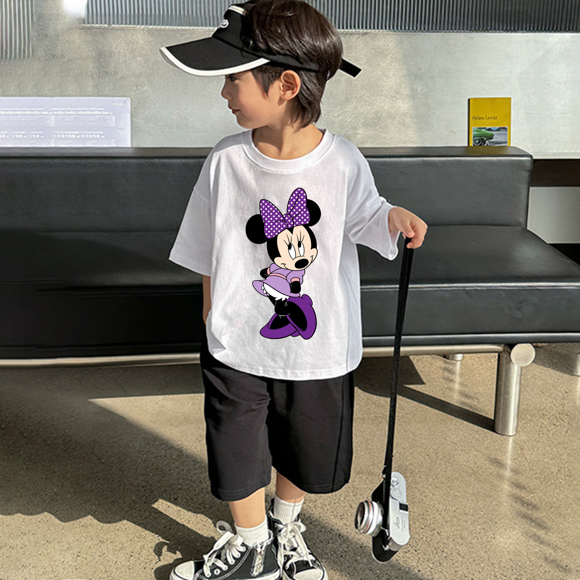 ミッキーマウス Mickey Mouse 綿100％キッズTシャツ（フロントプリント）