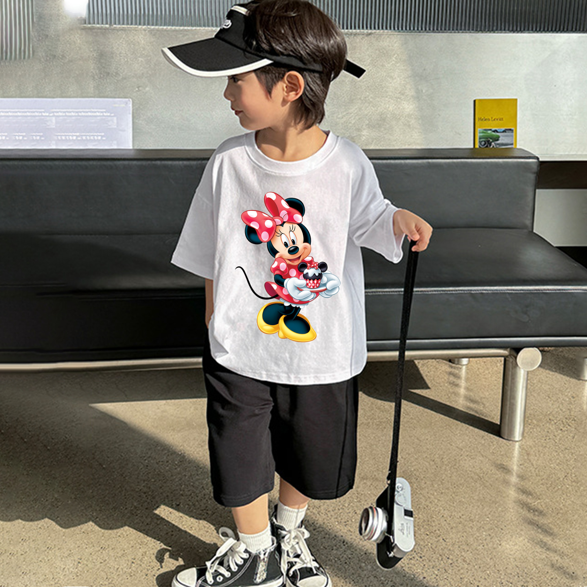 ミッキーマウス Mickey Mouse 綿100％キッズTシャツ（フロントプリント）