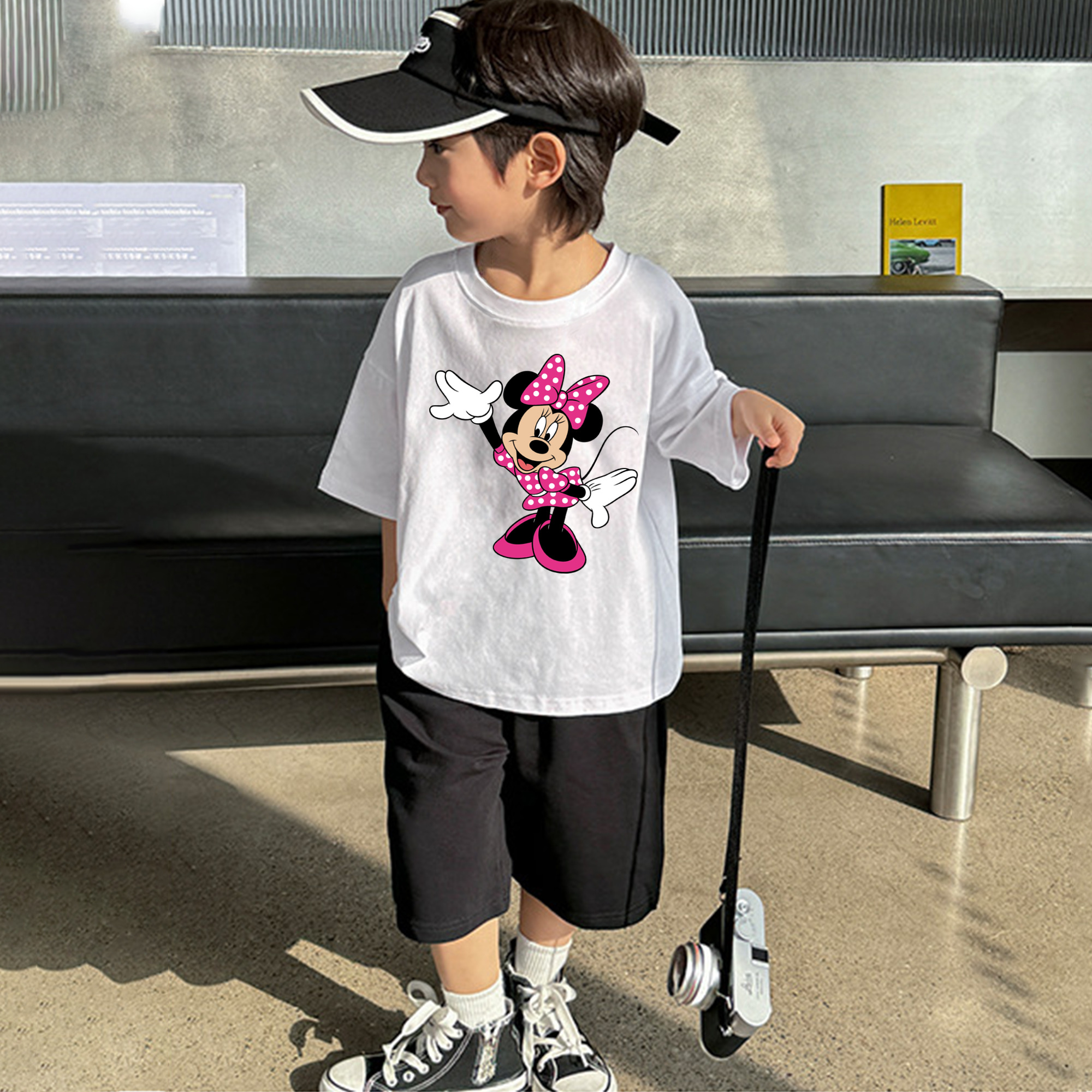 ミッキーマウス Mickey Mouse 綿100％キッズTシャツ（フロントプリント）