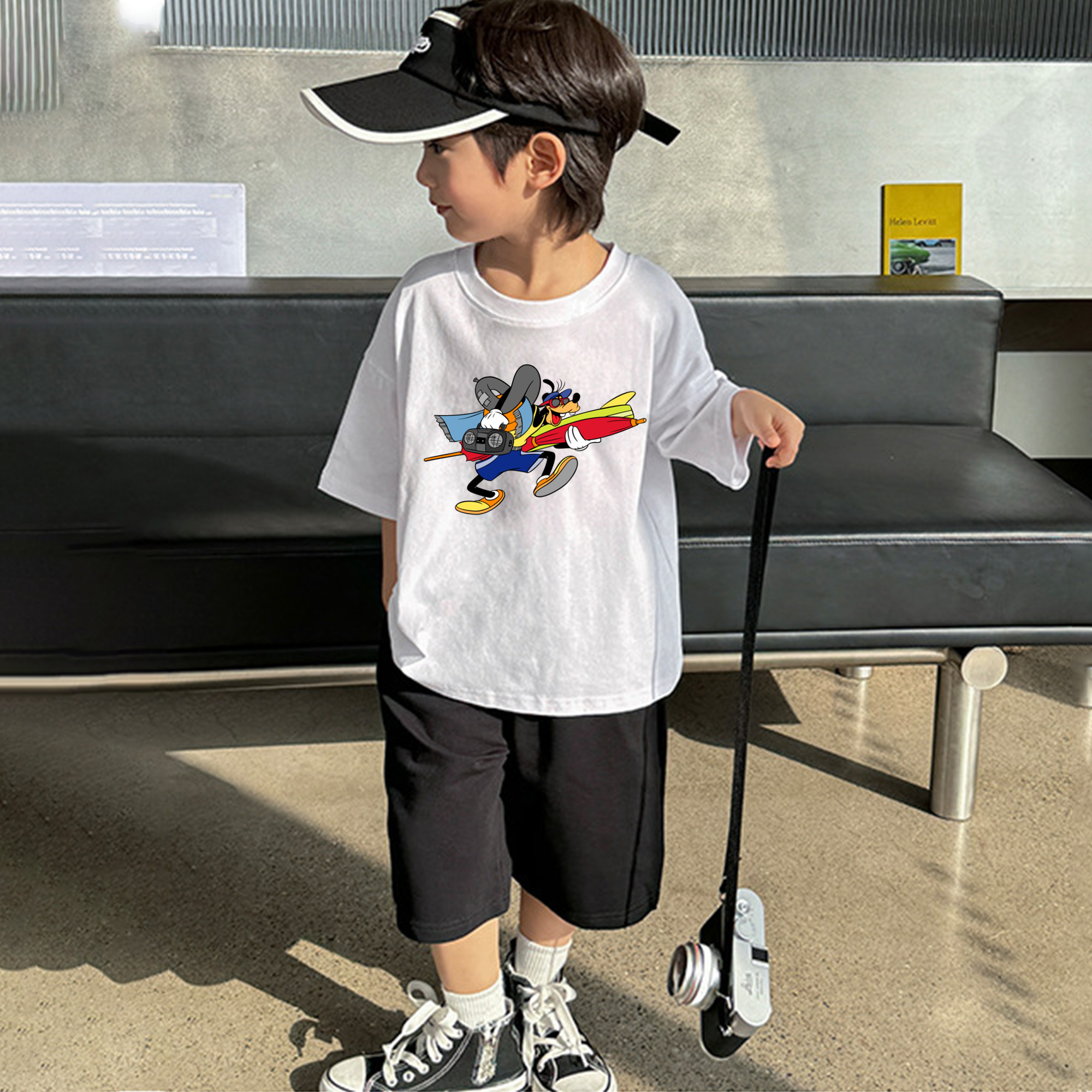 ミッキーマウス Mickey Mouse 綿100％キッズTシャツ（フロントプリント）