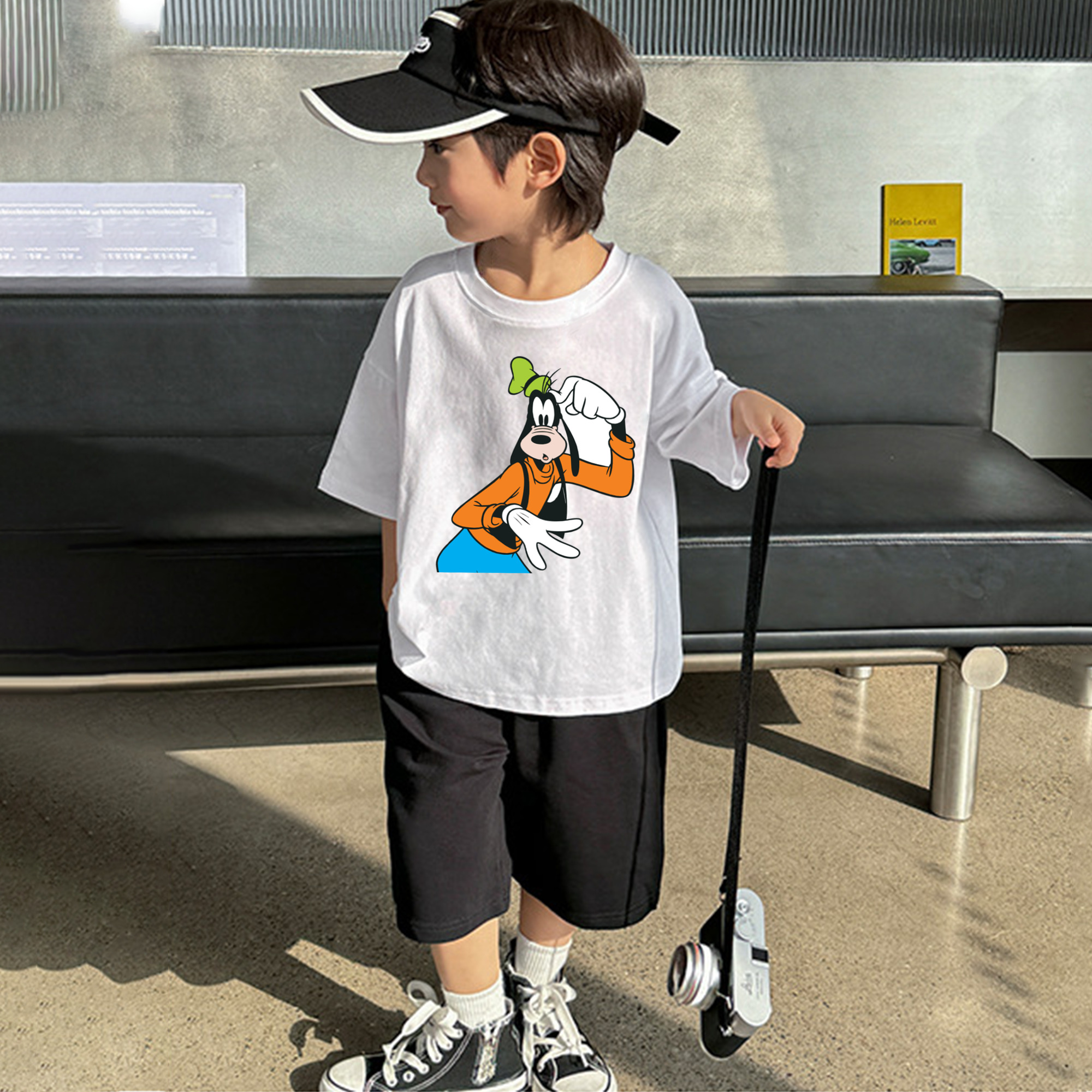 ミッキーマウス Mickey Mouse 綿100％キッズTシャツ（フロントプリント）