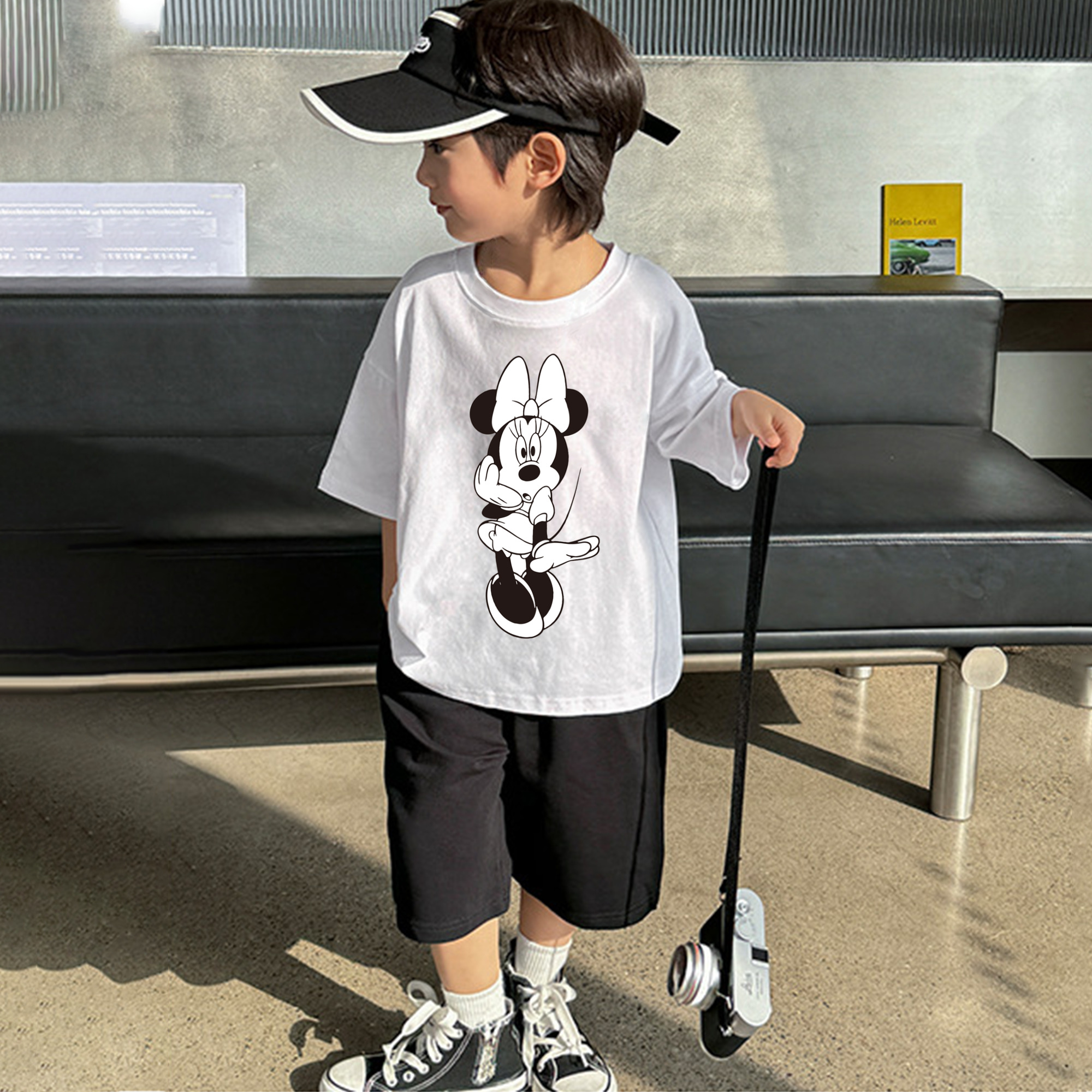 ミッキーマウス Mickey Mouse 綿100％キッズTシャツ（フロントプリント）
