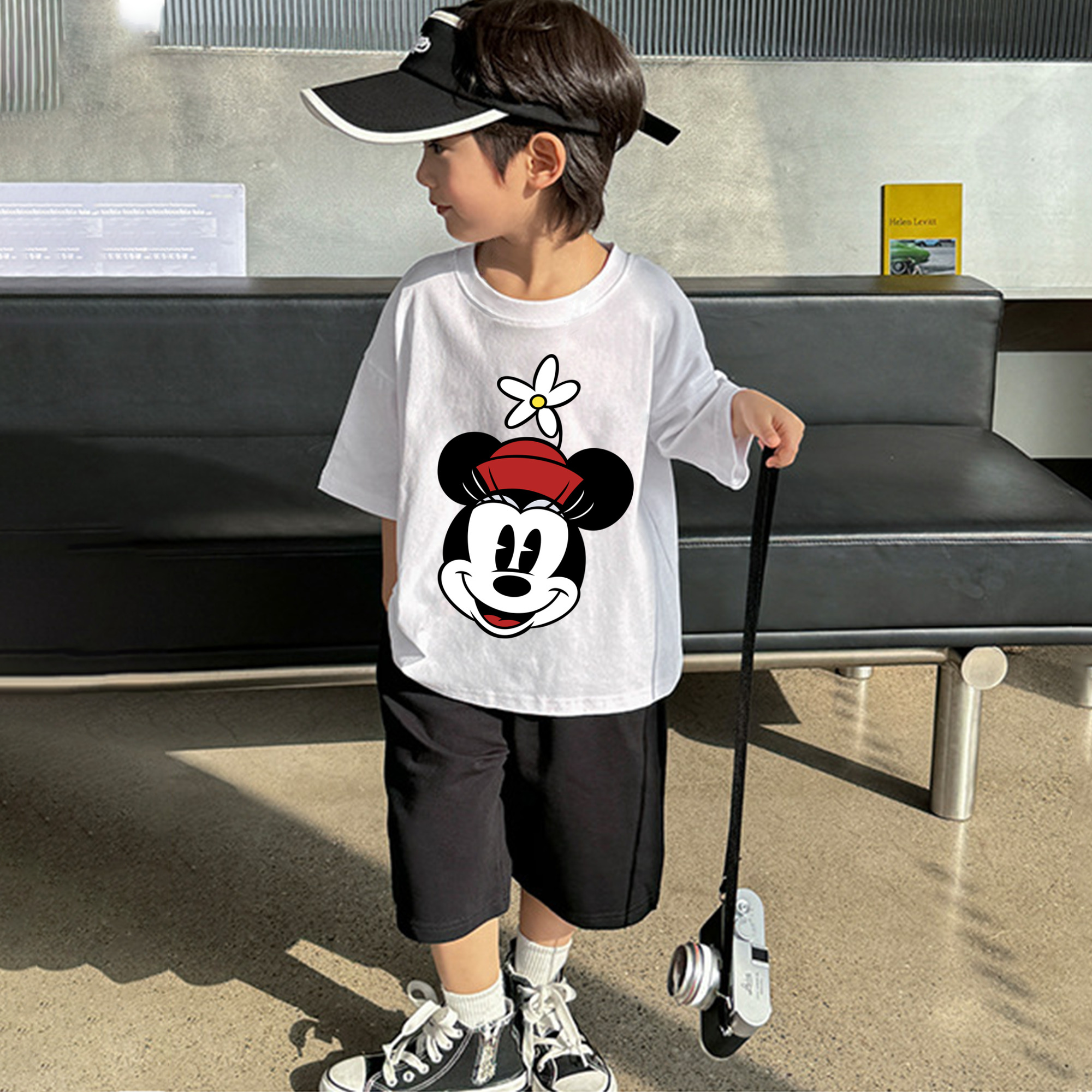 ミッキーマウス Mickey Mouse 綿100％キッズTシャツ（フロントプリント）