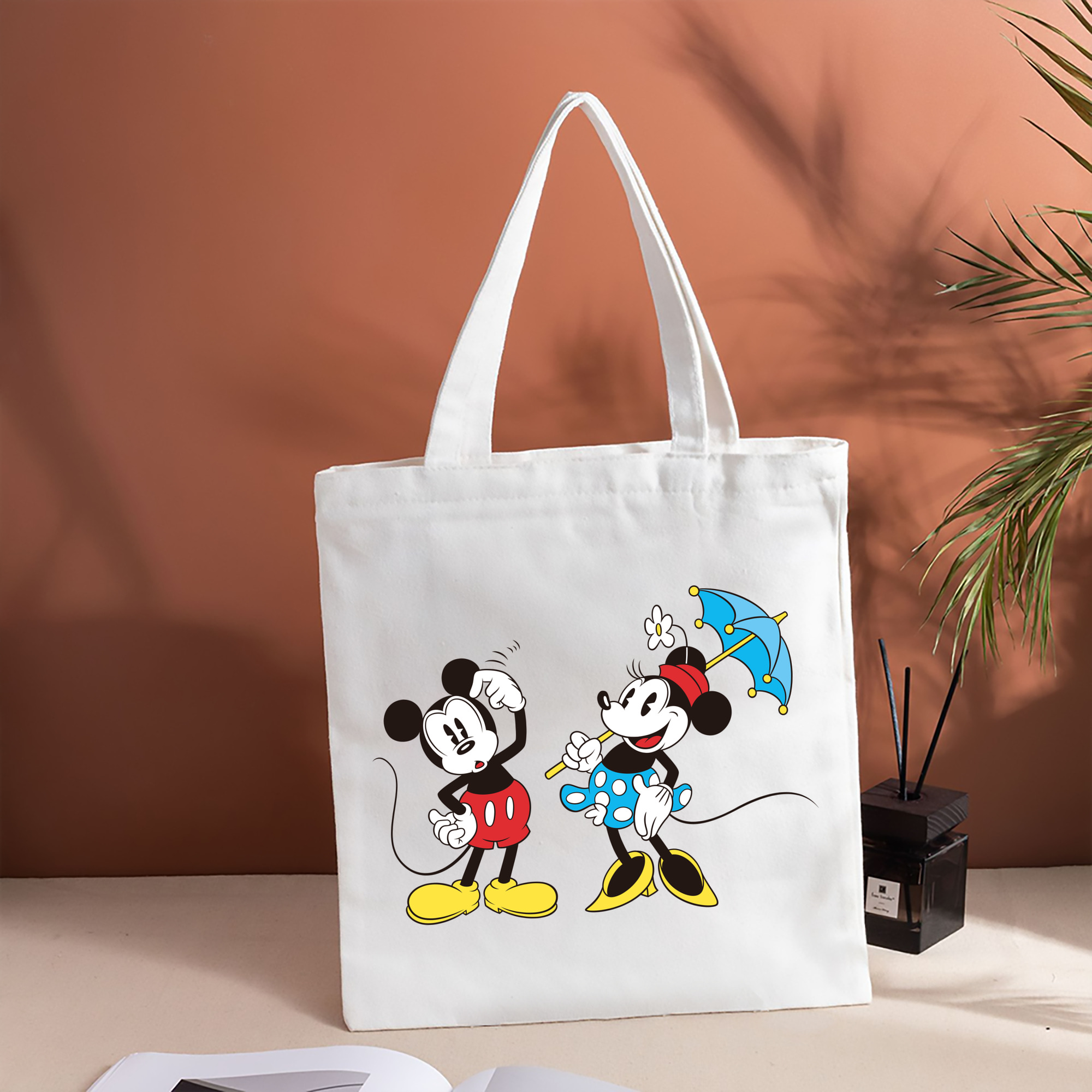 ミッキーマウス Mickey Mouse 縦型キャンバス生地手提げバッグ　トートバッグ
