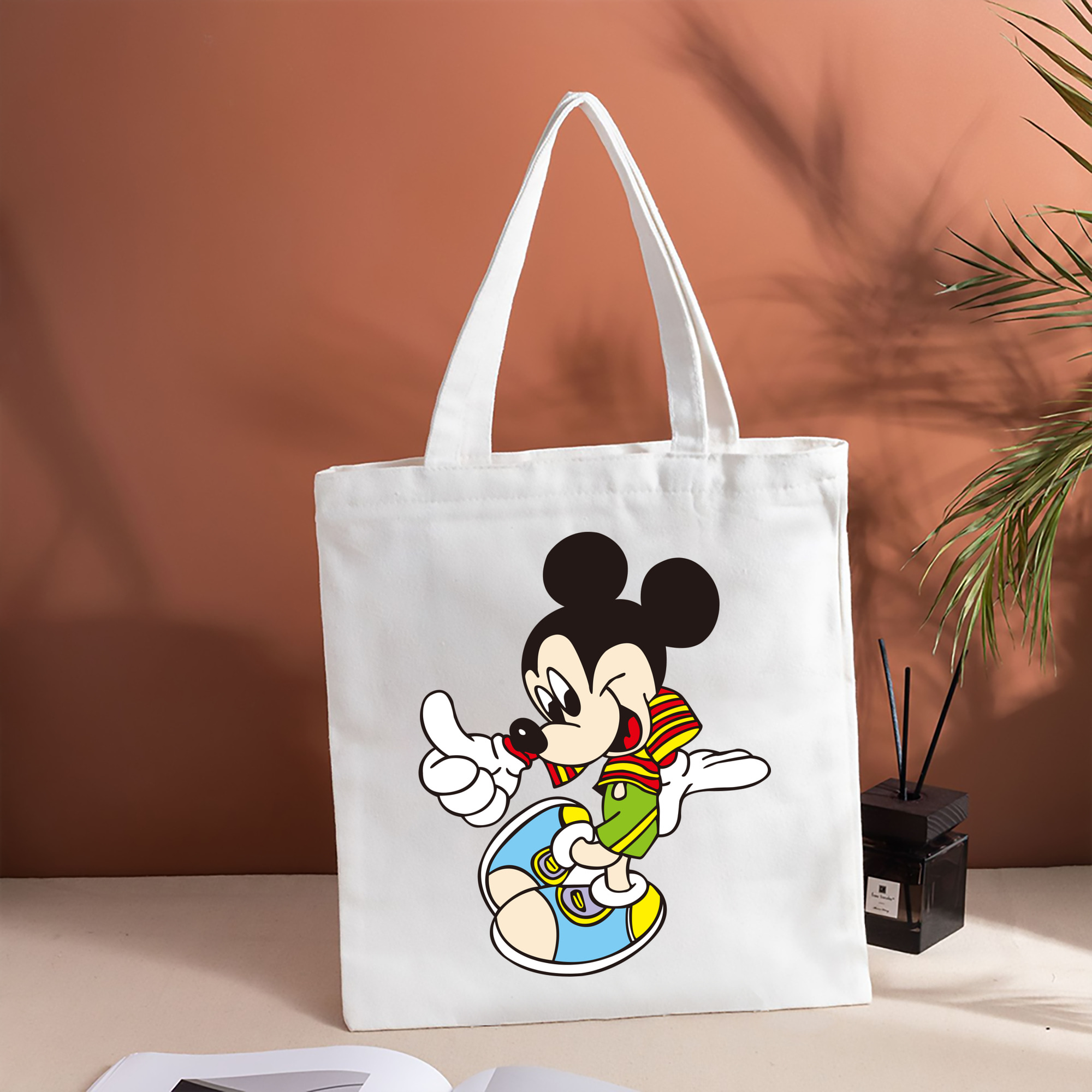 ミッキーマウス Mickey Mouse 縦型キャンバス生地手提げバッグ　トートバッグ