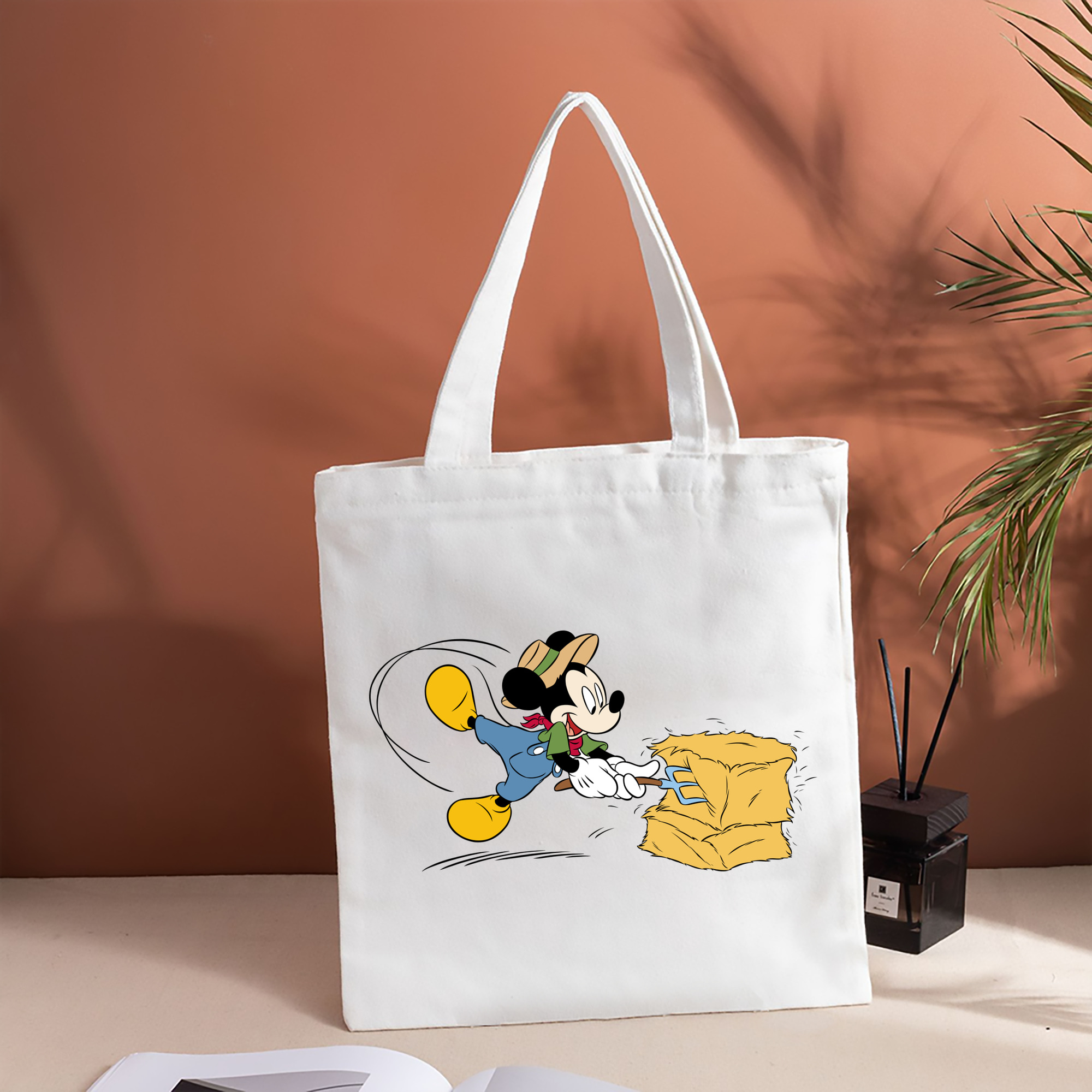 ミッキーマウス Mickey Mouse 縦型キャンバス生地手提げバッグ　トートバッグ