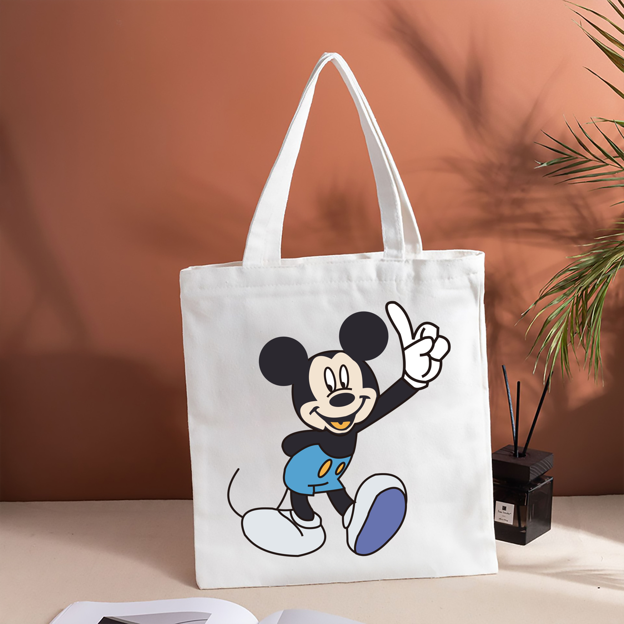 ミッキーマウス Mickey Mouse 縦型キャンバス生地手提げバッグ　トートバッグ