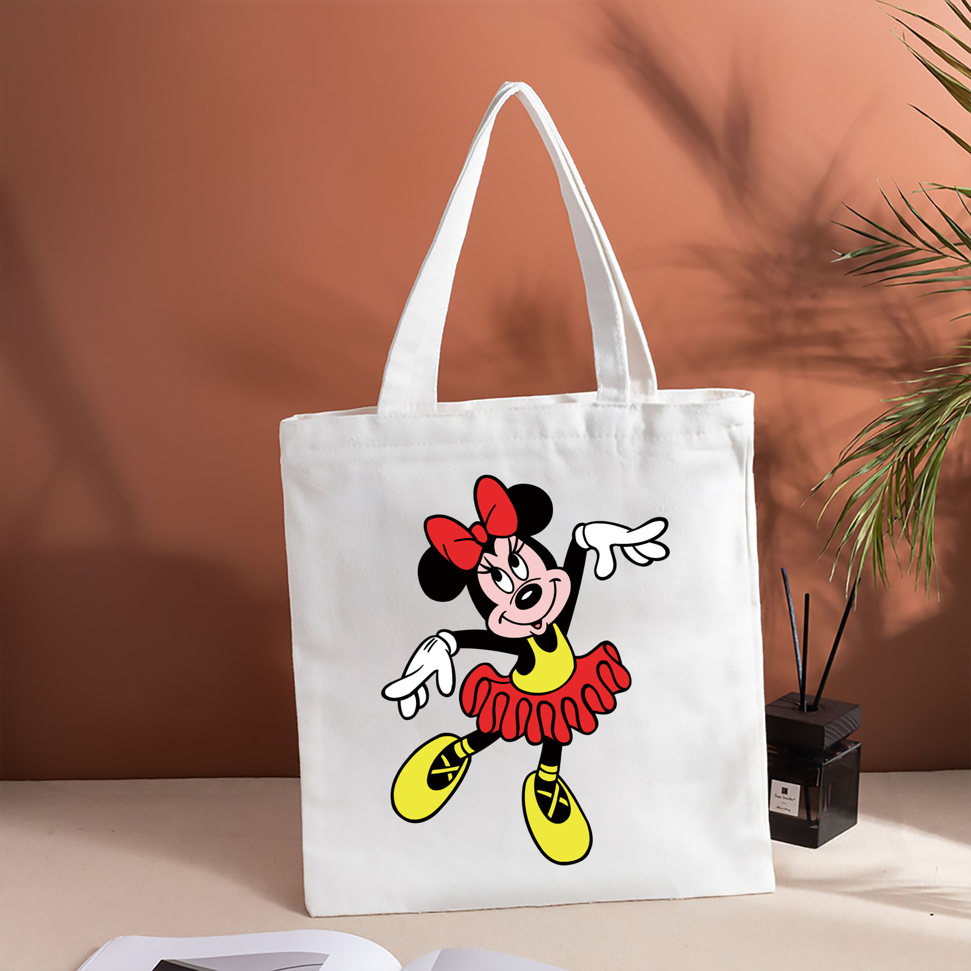 ミッキーマウス Mickey Mouse 縦型キャンバス生地手提げバッグ　トートバッグ