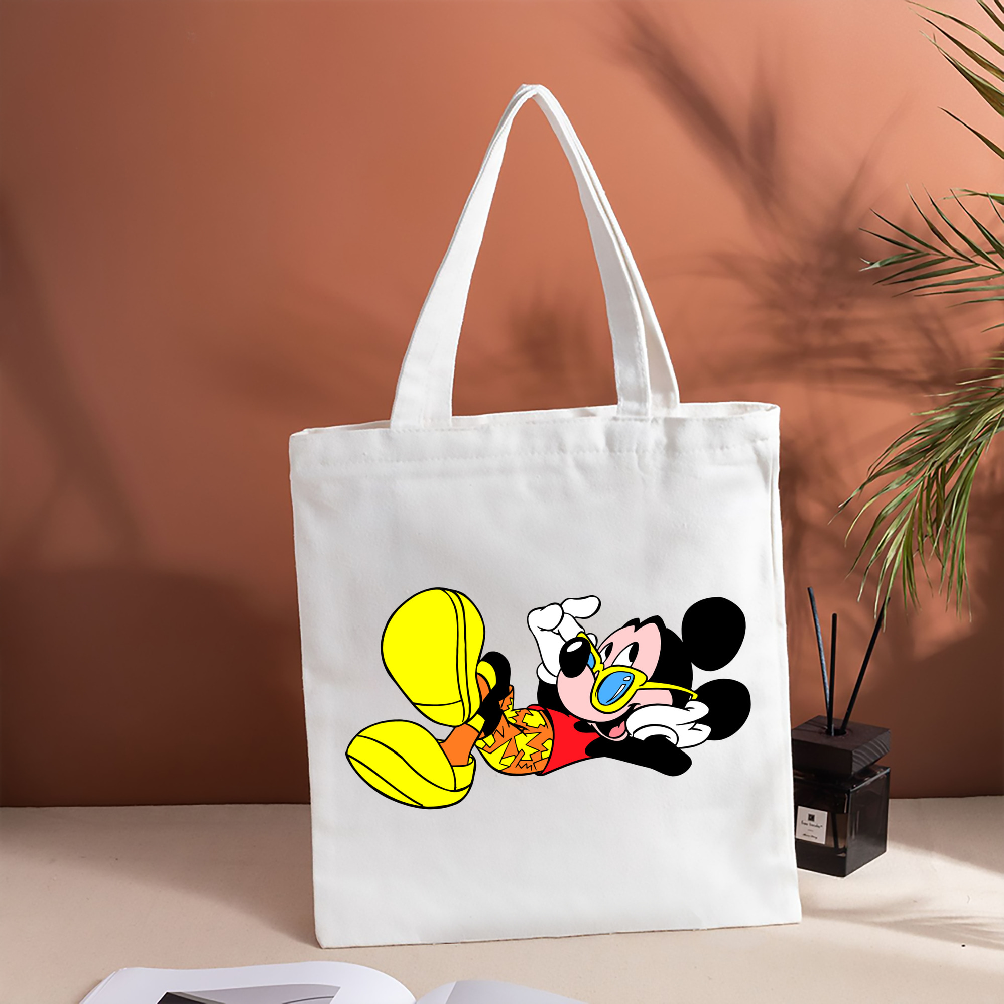 ミッキーマウス Mickey Mouse 縦型キャンバス生地手提げバッグ　トートバッグ