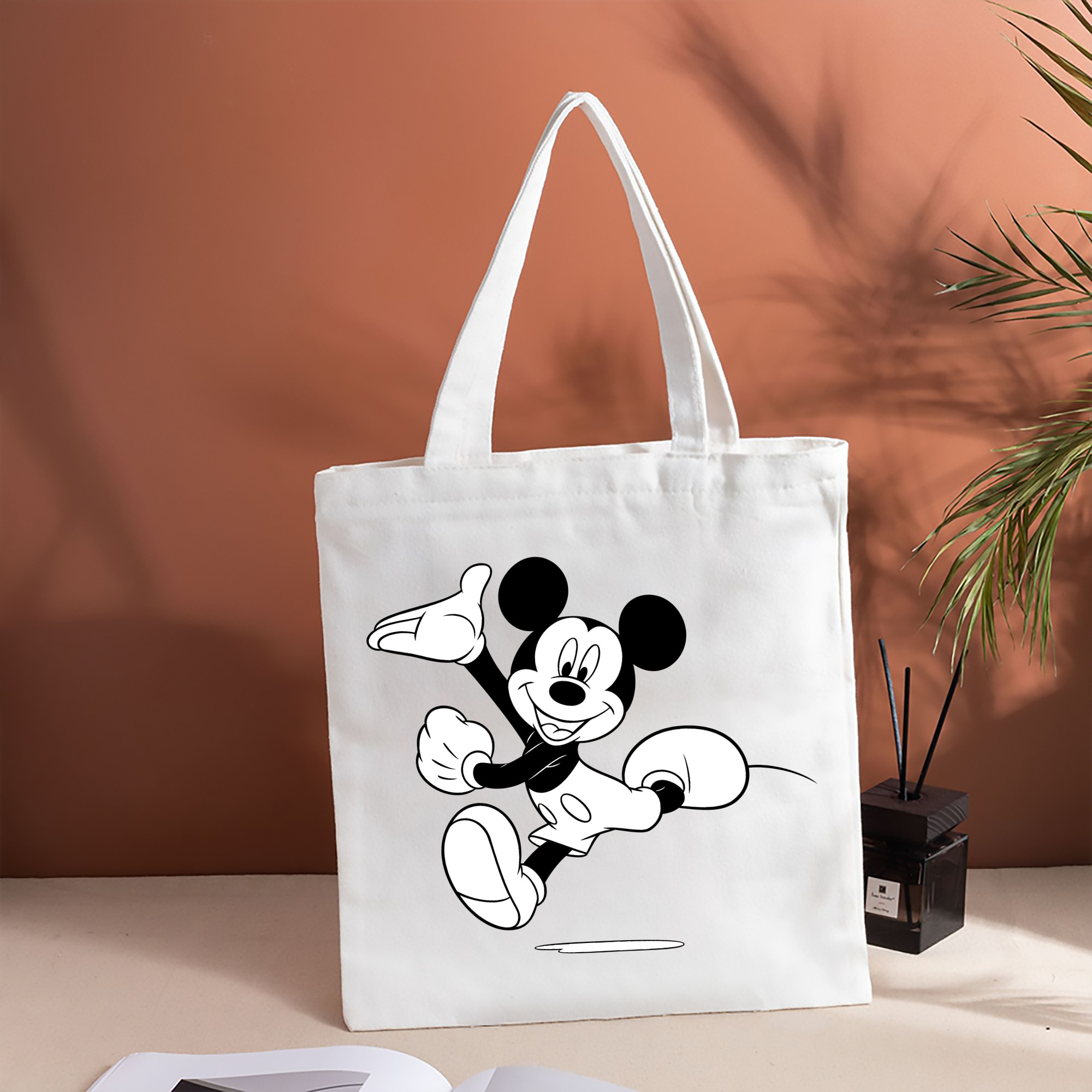 ミッキーマウス Mickey Mouse 縦型キャンバス生地手提げバッグ　トートバッグ