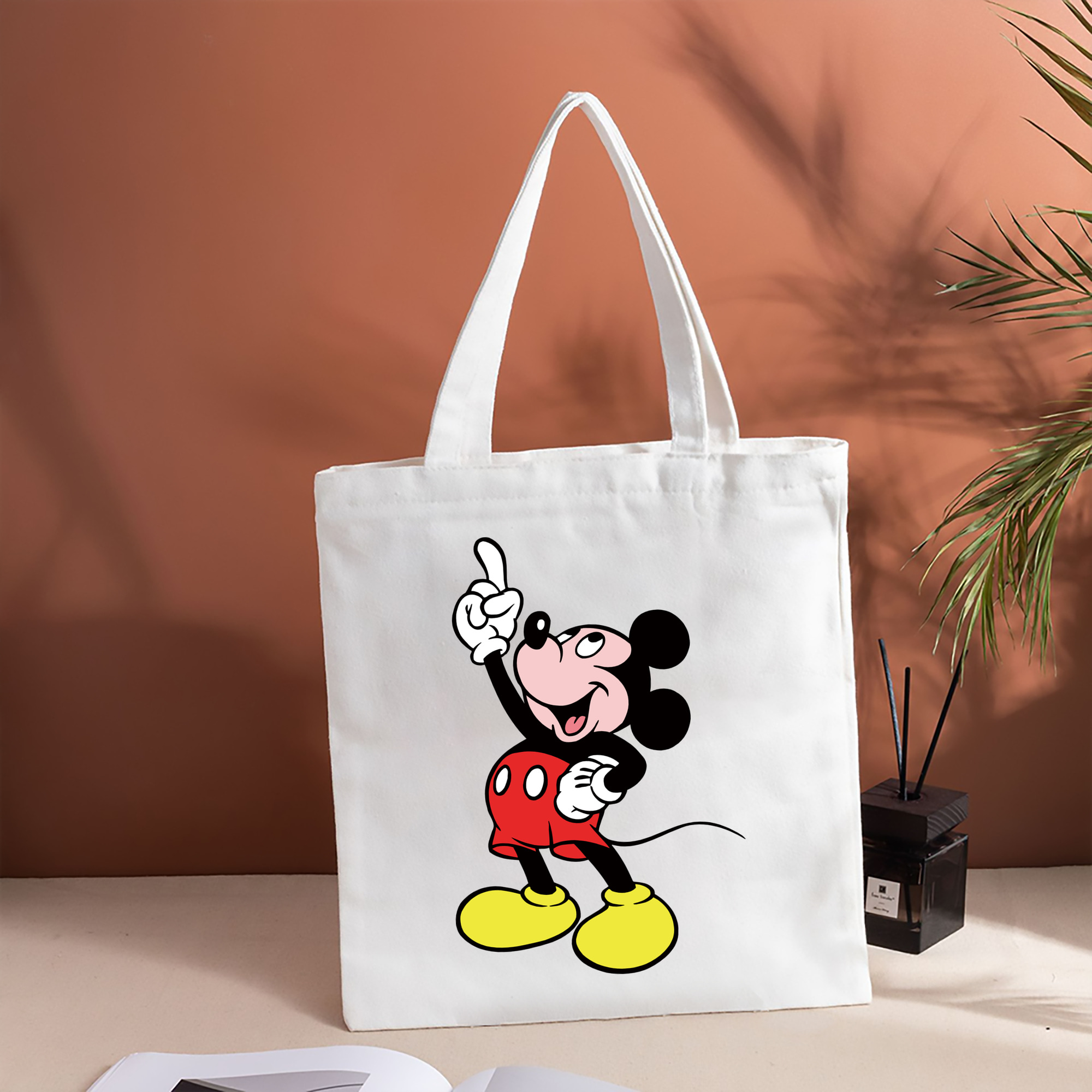 ミッキーマウス Mickey Mouse 縦型キャンバス生地手提げバッグ　トートバッグ