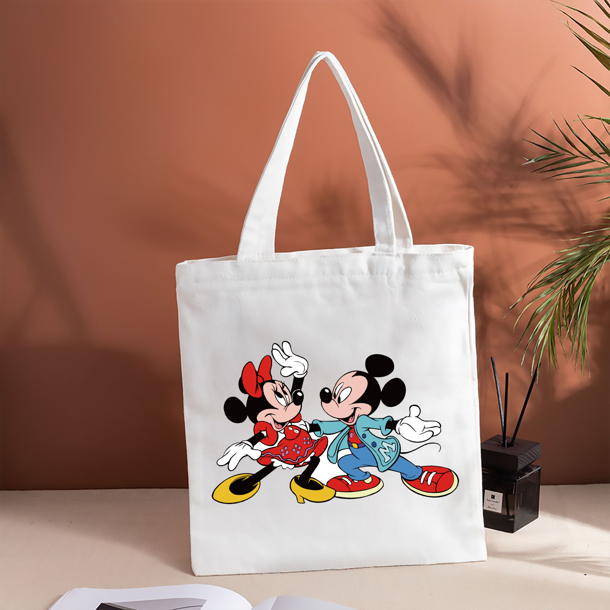 ミッキーマウス Mickey Mouse 縦型キャンバス生地手提げバッグ　トートバッグ