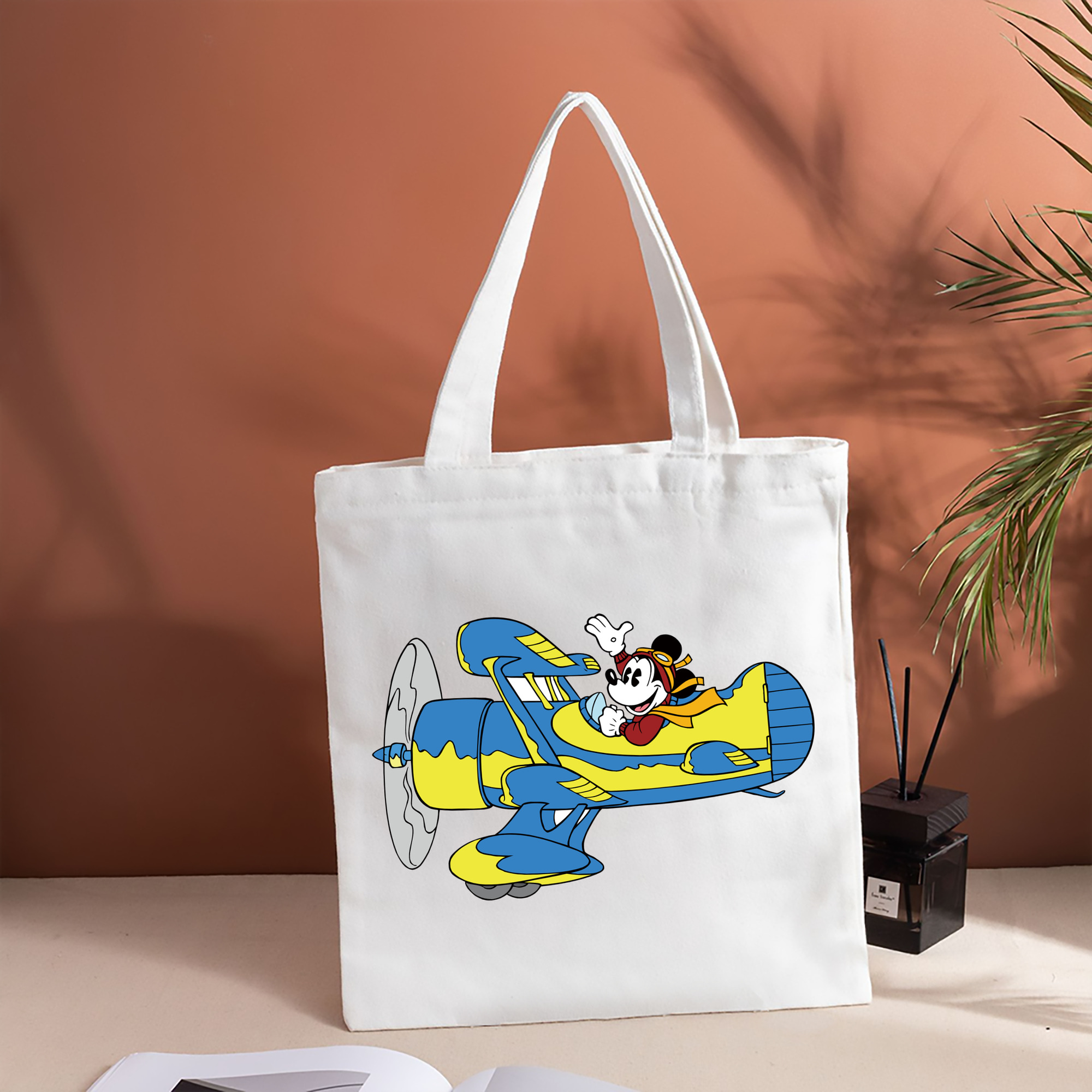 ミッキーマウス Mickey Mouse 縦型キャンバス生地手提げバッグ　トートバッグ