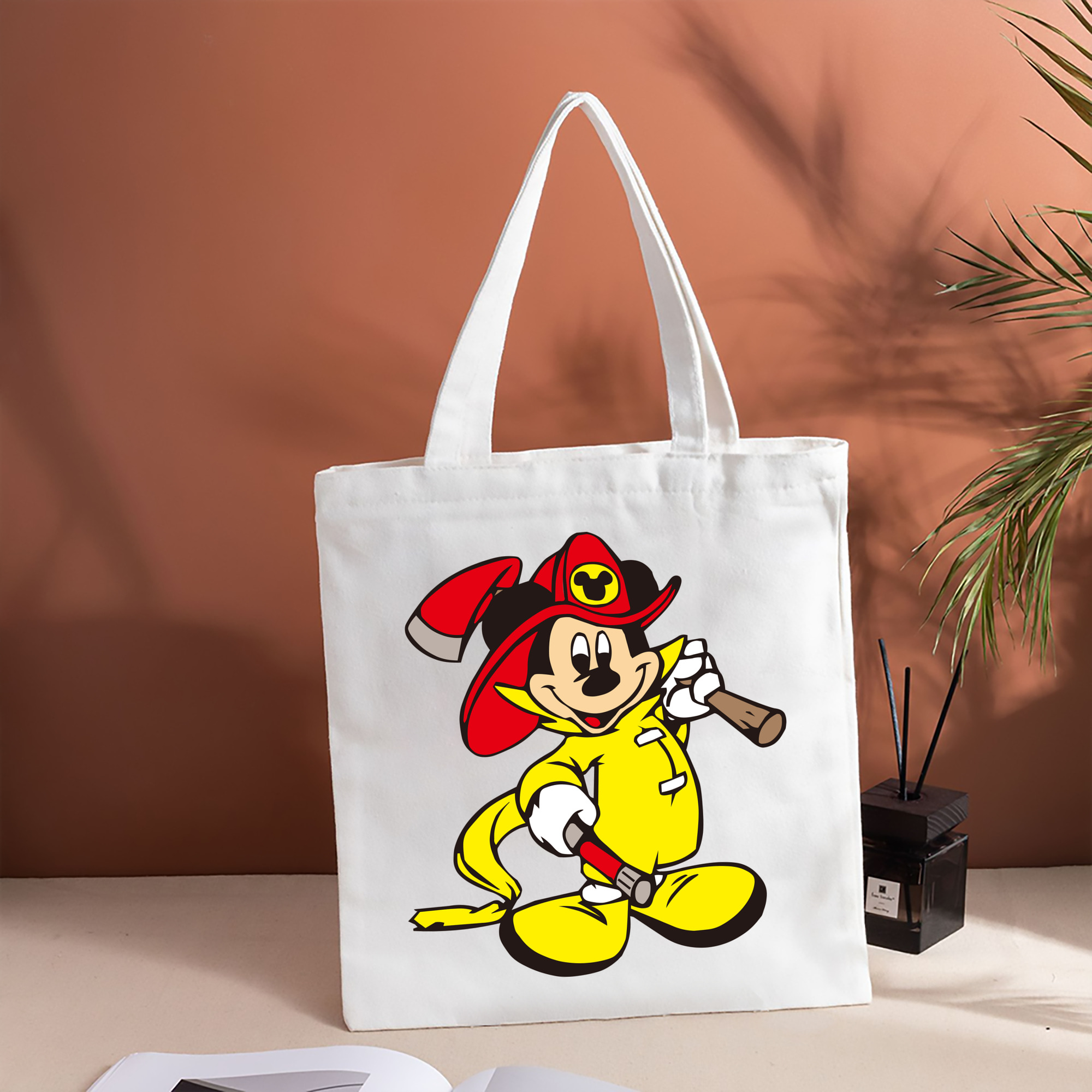 ミッキーマウス Mickey Mouse 縦型キャンバス生地手提げバッグ　トートバッグ