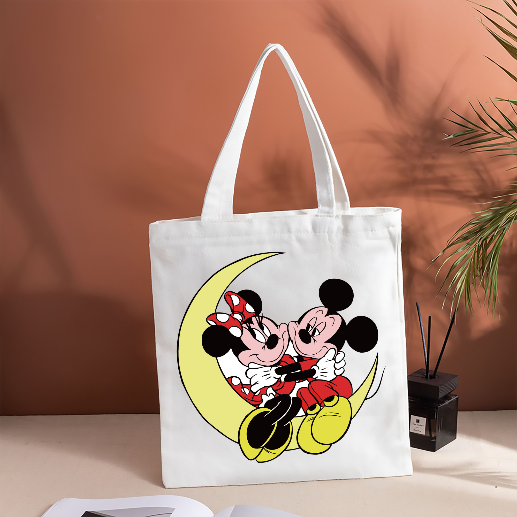 ミッキーマウス Mickey Mouse 縦型キャンバス生地手提げバッグ　トートバッグ